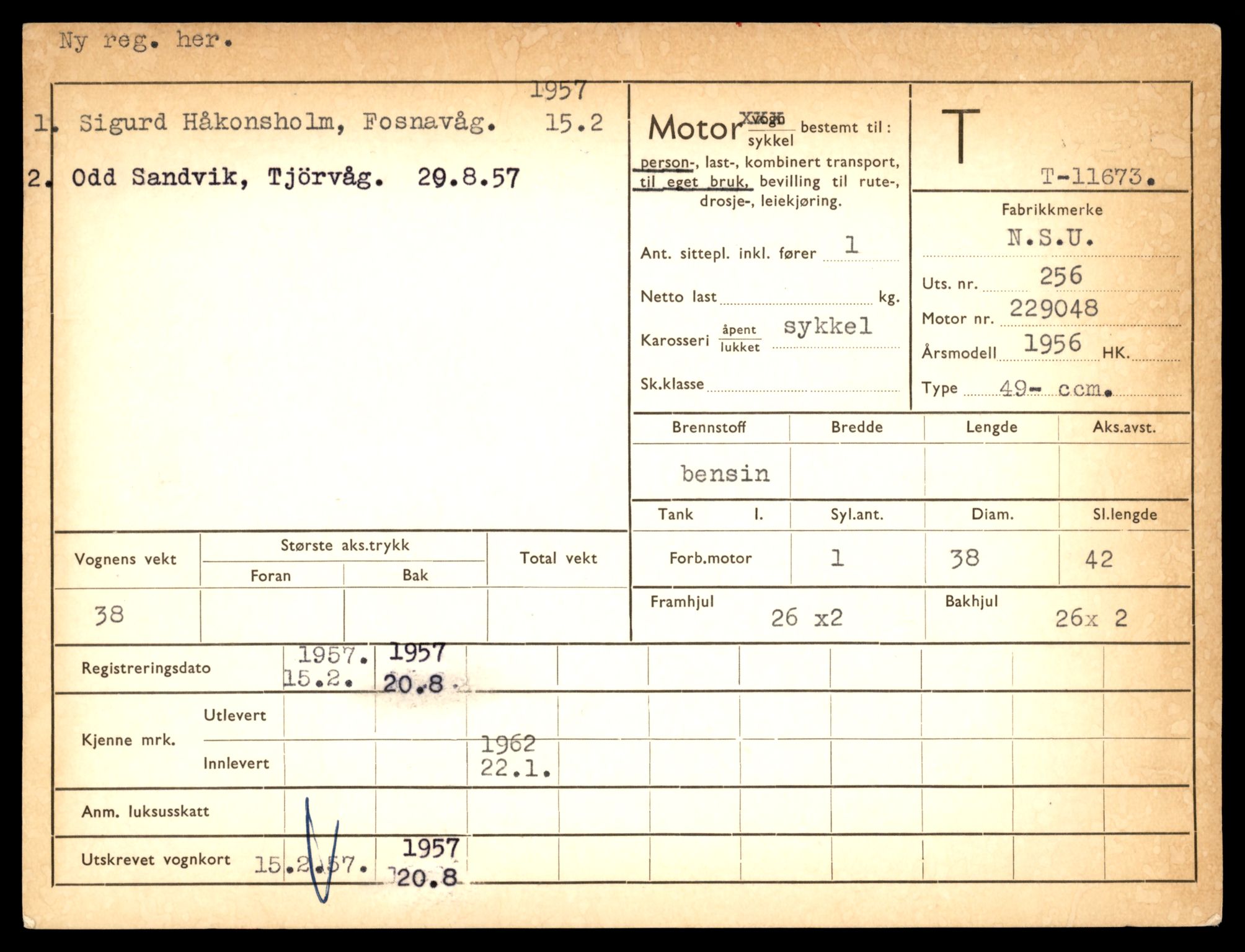 Møre og Romsdal vegkontor - Ålesund trafikkstasjon, AV/SAT-A-4099/F/Fe/L0030: Registreringskort for kjøretøy T 11620 - T 11799, 1927-1998, p. 561