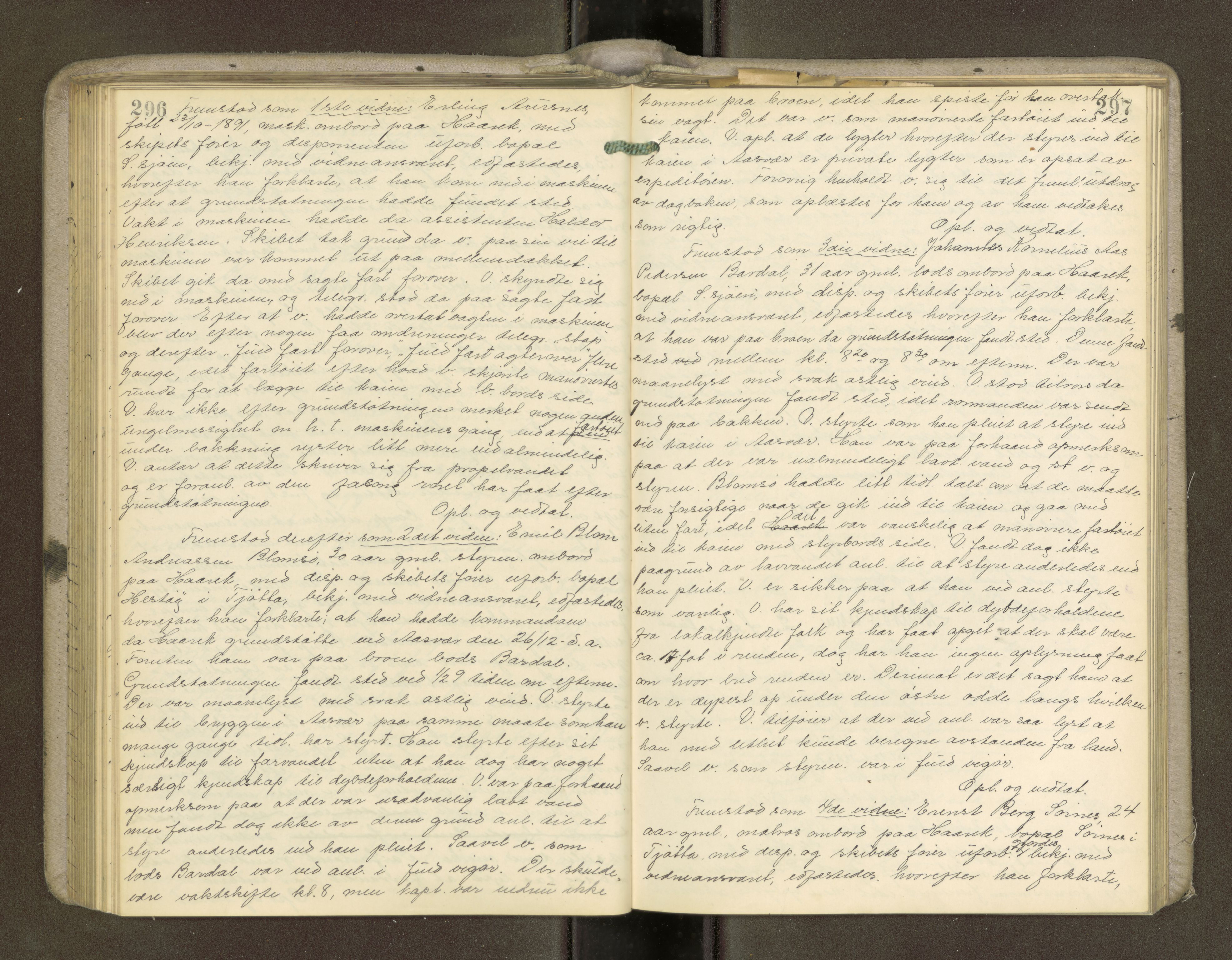 Søndre Helgeland sorenskriveri, AV/SAT-A-4575/1/1/1B/1Bb/L0012: Ekstrarettsprotokoll, 1919-1925, p. 296-297