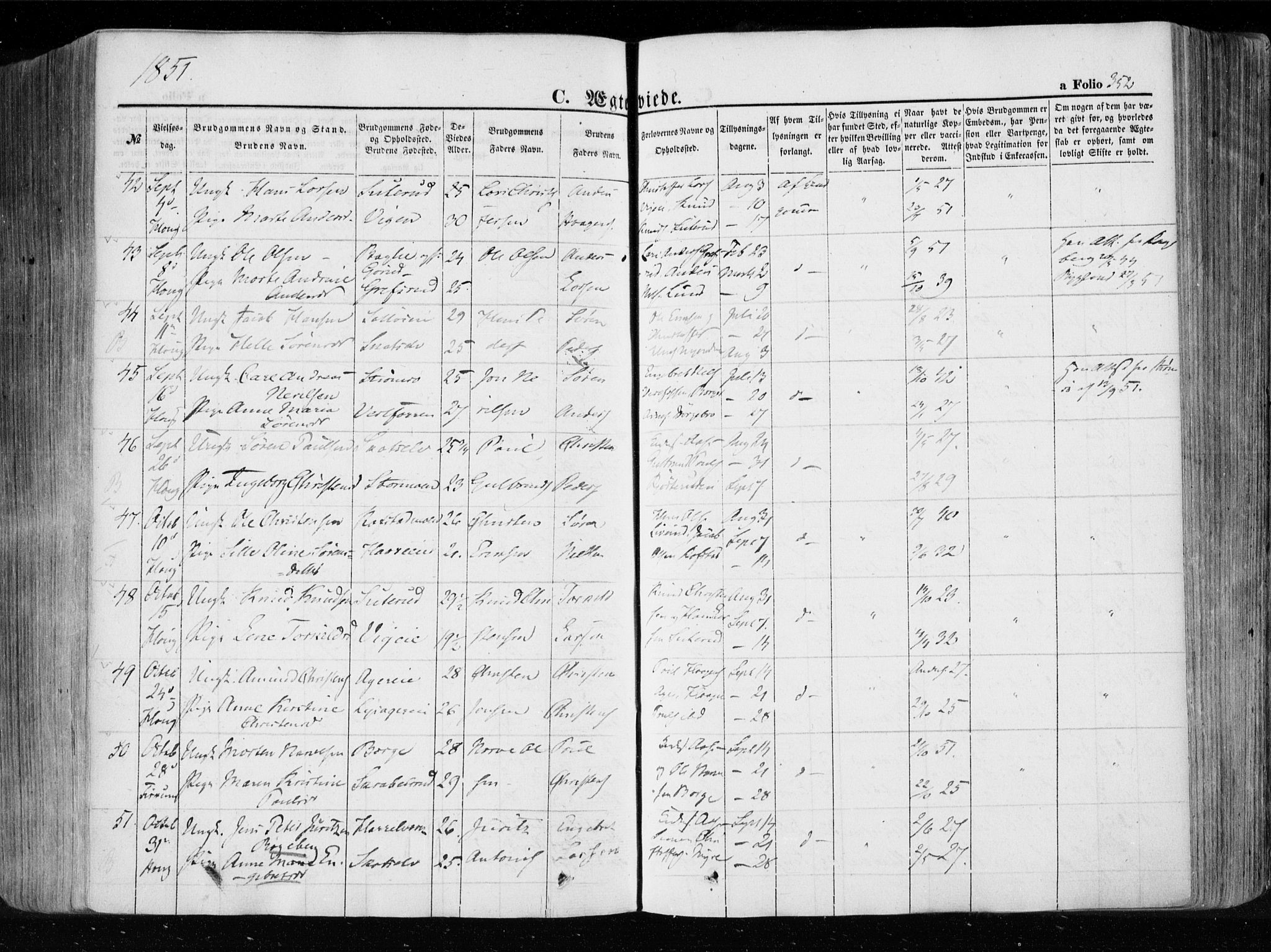 Eiker kirkebøker, SAKO/A-4/F/Fa/L0014: Parish register (official) no. I 14, 1846-1854, p. 352