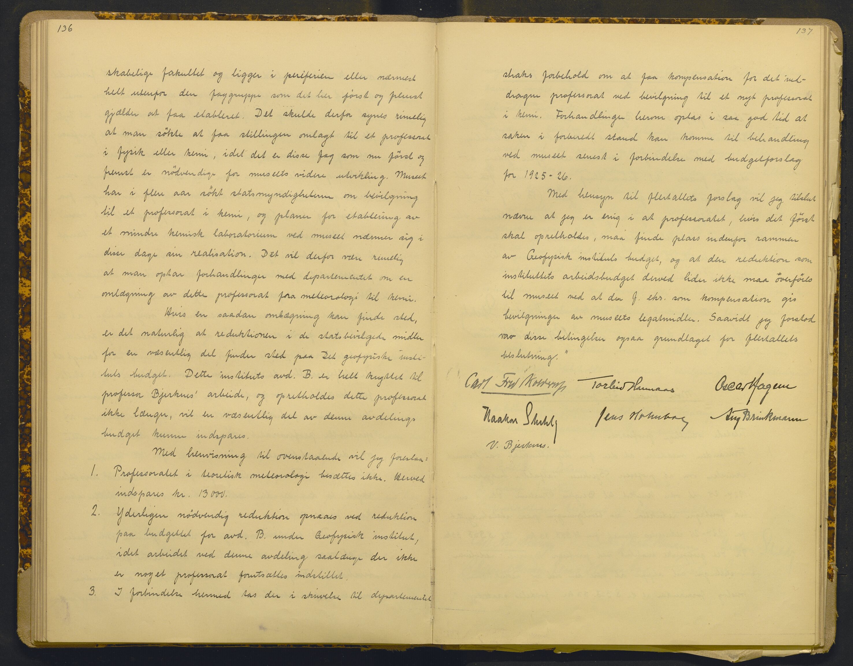 Bergens Museum, AV/SAB-A-17301/18/A/L0001: Bestyrerkollegiets forhandlingsprotokoll med register , 1907-1927, p. 136-137