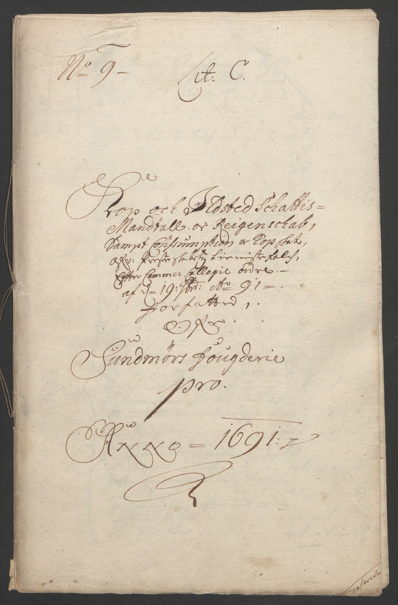 Rentekammeret inntil 1814, Reviderte regnskaper, Fogderegnskap, RA/EA-4092/R54/L3554: Fogderegnskap Sunnmøre, 1691-1693, p. 95