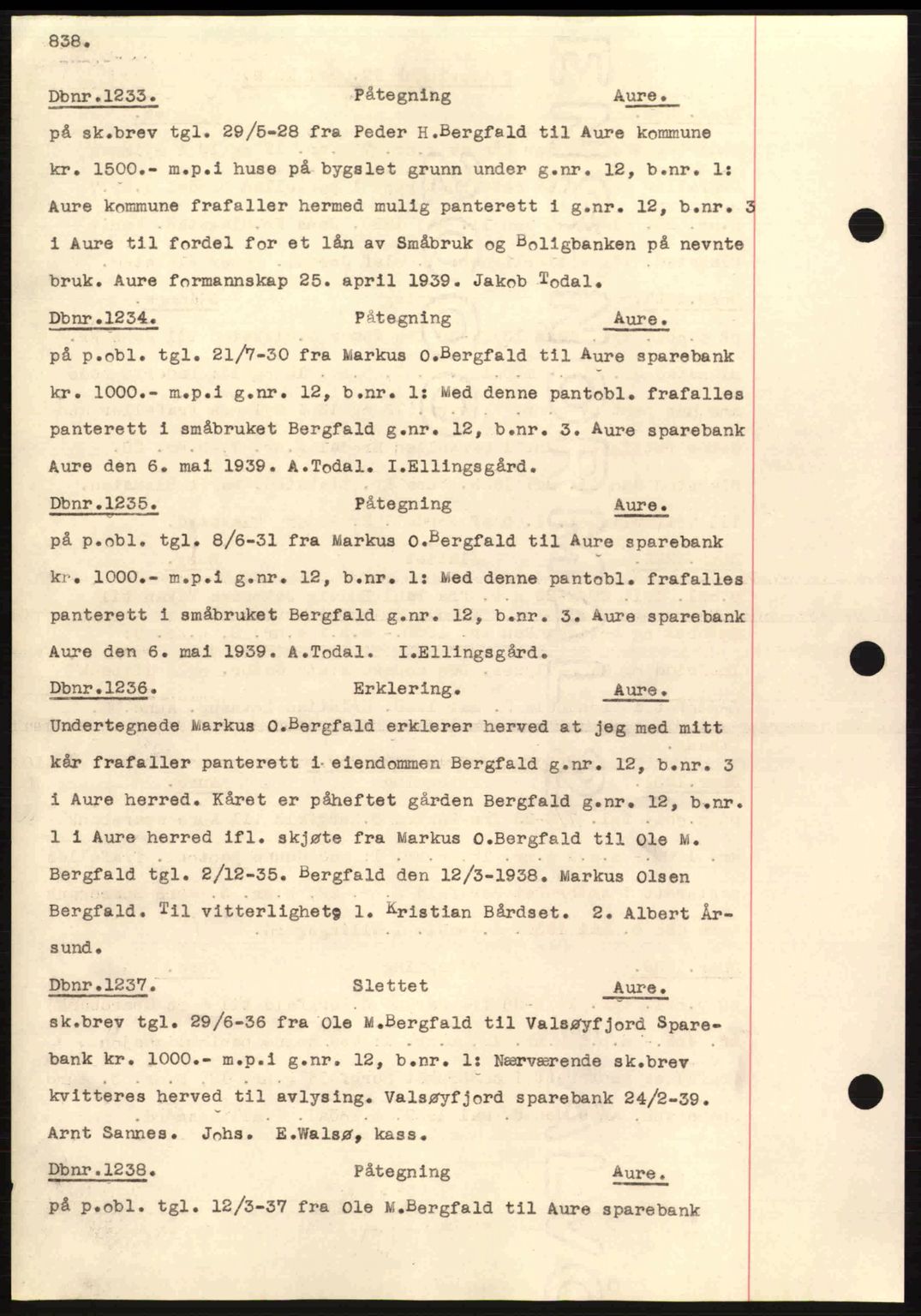 Nordmøre sorenskriveri, AV/SAT-A-4132/1/2/2Ca: Mortgage book no. C80, 1936-1939, Diary no: : 1233/1939