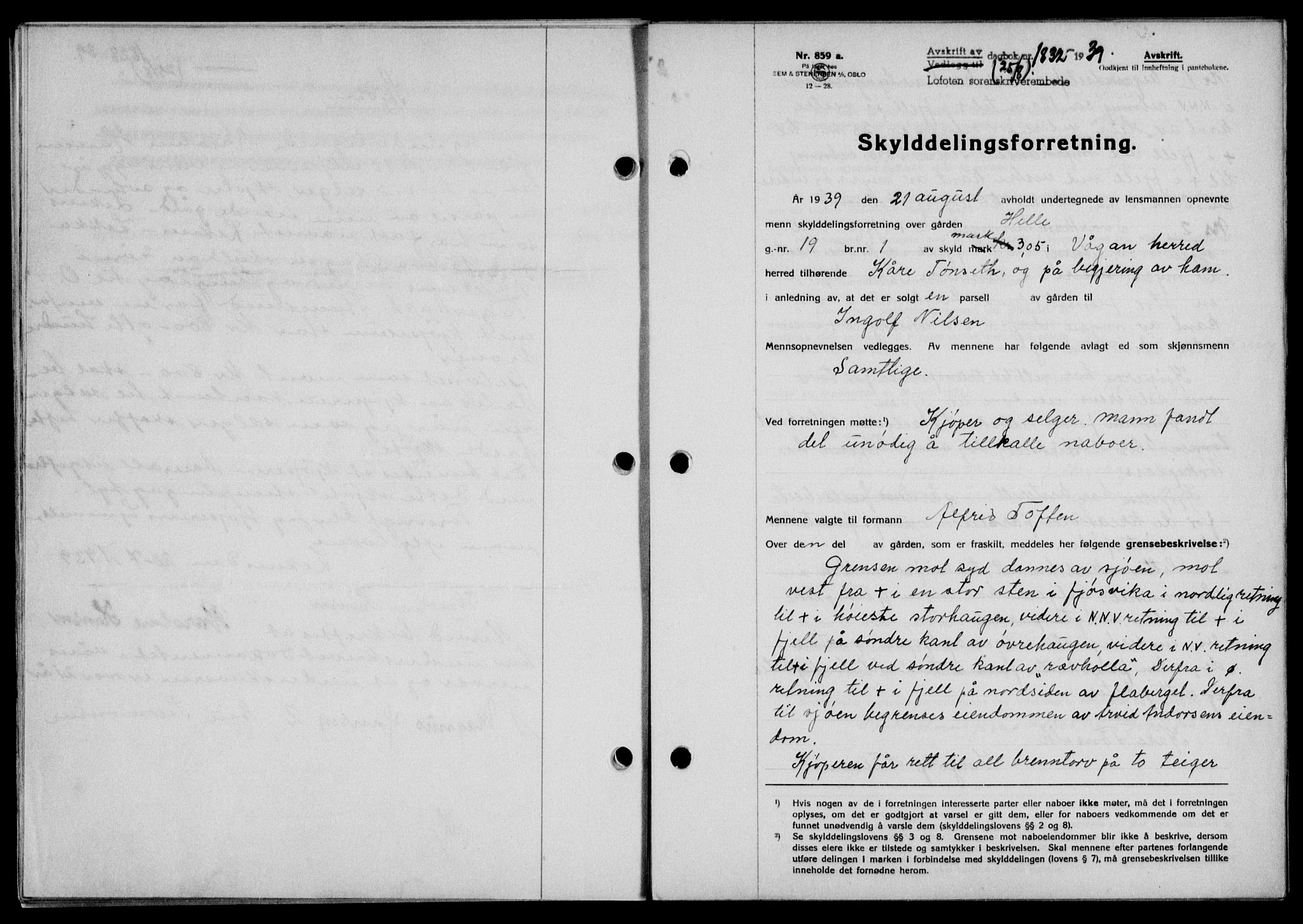 Lofoten sorenskriveri, SAT/A-0017/1/2/2C/L0006a: Mortgage book no. 6a, 1939-1939, Diary no: : 1832/1939