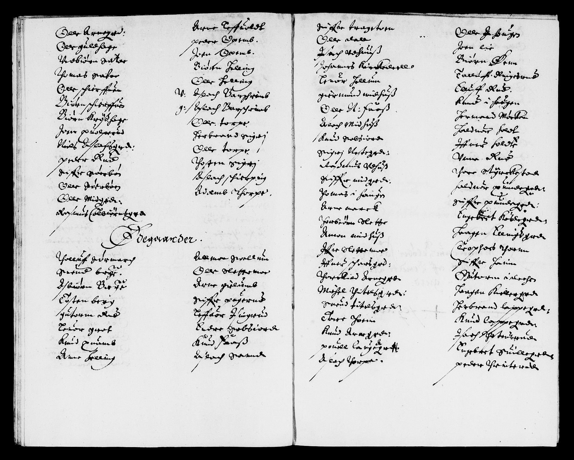 Rentekammeret inntil 1814, Reviderte regnskaper, Lensregnskaper, AV/RA-EA-5023/R/Rb/Rba/L0161: Akershus len, 1641-1642