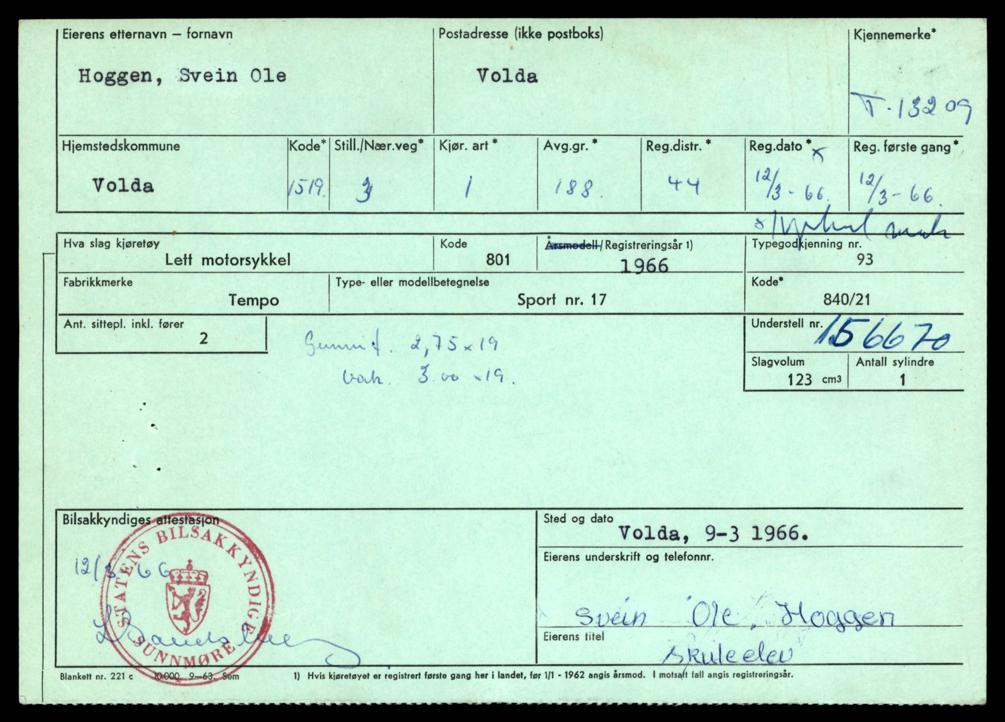 Møre og Romsdal vegkontor - Ålesund trafikkstasjon, AV/SAT-A-4099/F/Fe/L0038: Registreringskort for kjøretøy T 13180 - T 13360, 1927-1998, p. 477