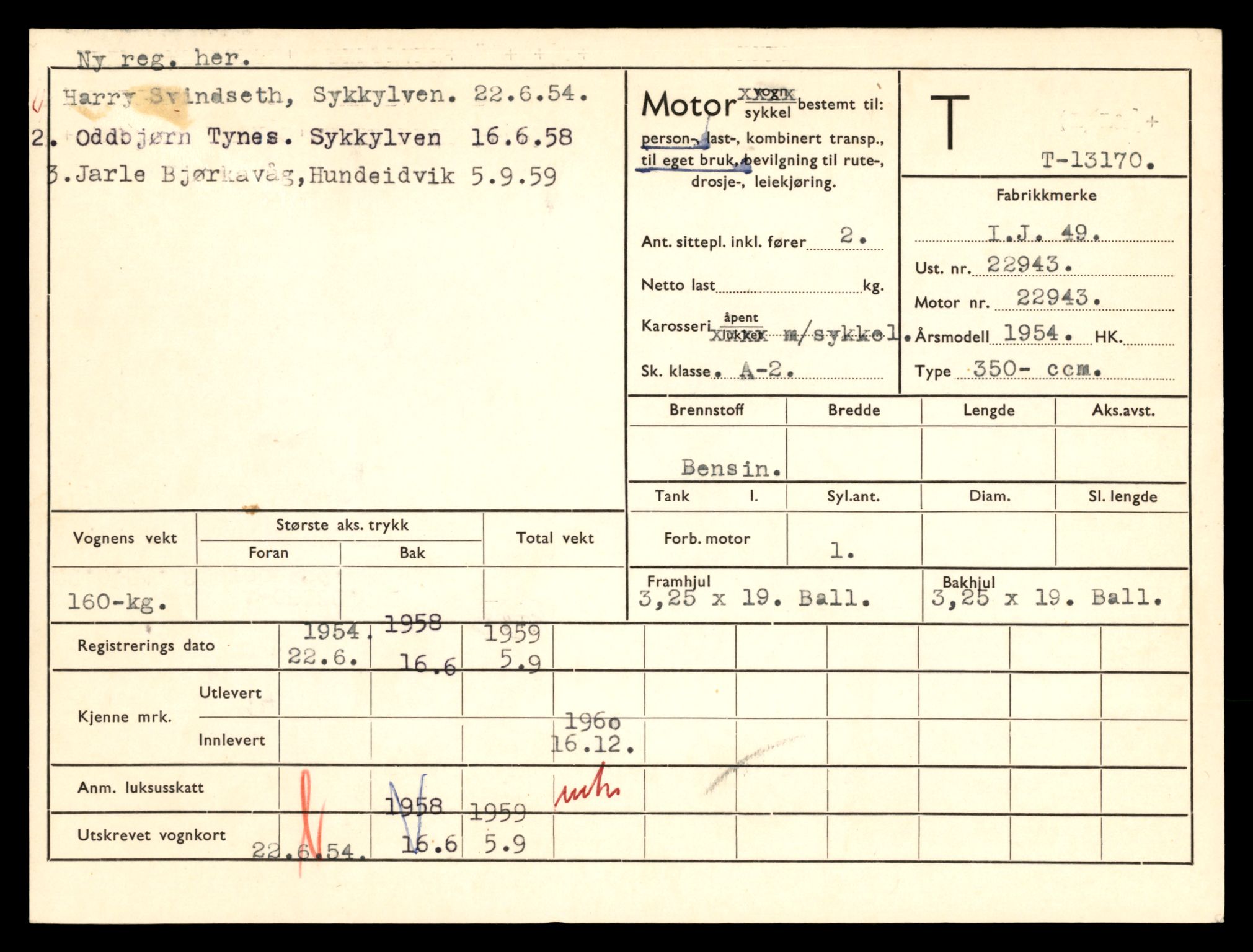 Møre og Romsdal vegkontor - Ålesund trafikkstasjon, AV/SAT-A-4099/F/Fe/L0037: Registreringskort for kjøretøy T 13031 - T 13179, 1927-1998, p. 2700