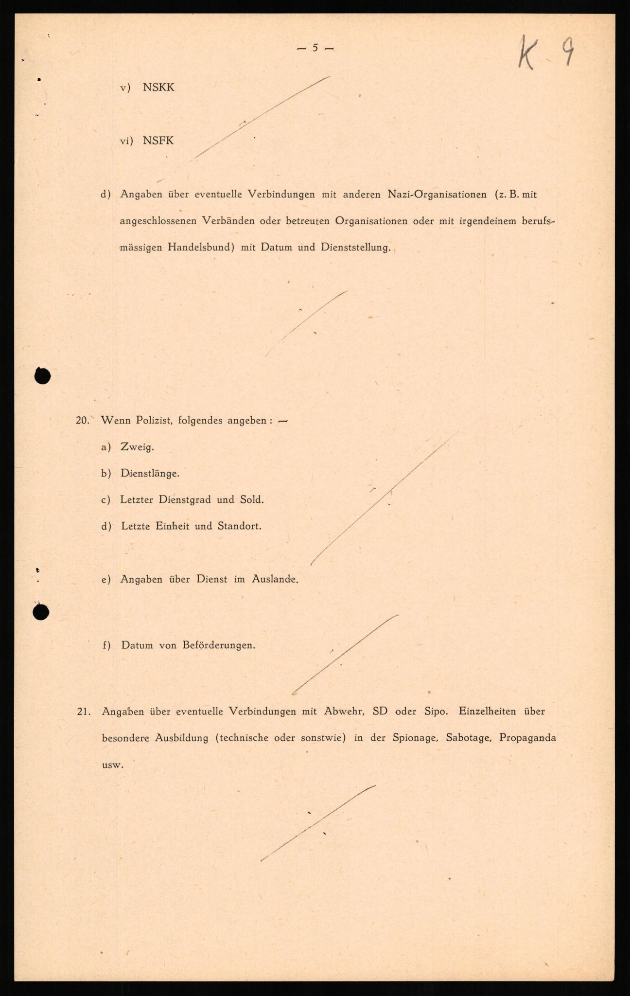 Forsvaret, Forsvarets overkommando II, RA/RAFA-3915/D/Db/L0017: CI Questionaires. Tyske okkupasjonsstyrker i Norge. Tyskere., 1945-1946, p. 61