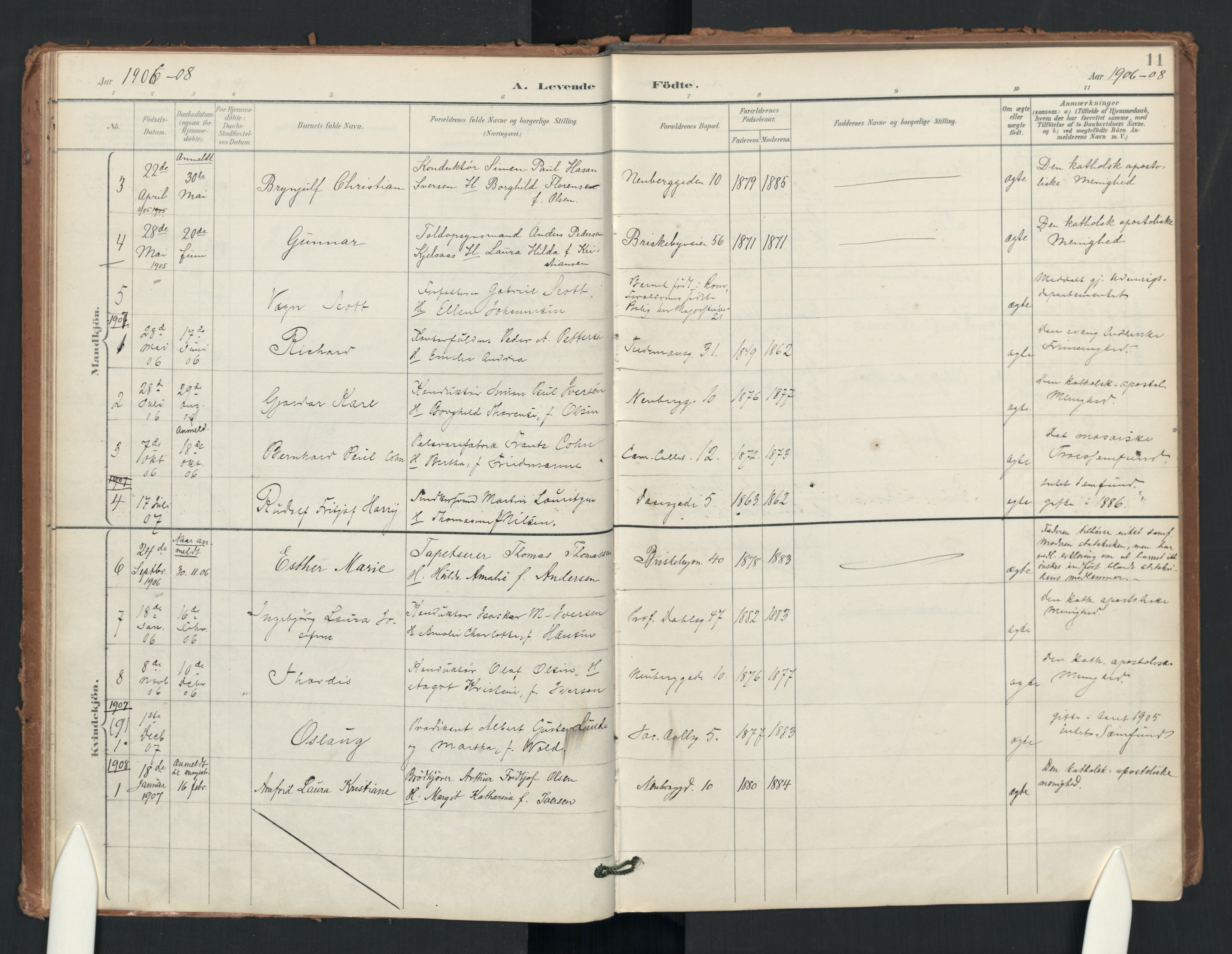Uranienborg prestekontor Kirkebøker, AV/SAO-A-10877/F/Fa/L0006: Parish register (official) no. I 6, 1894-1935, p. 11