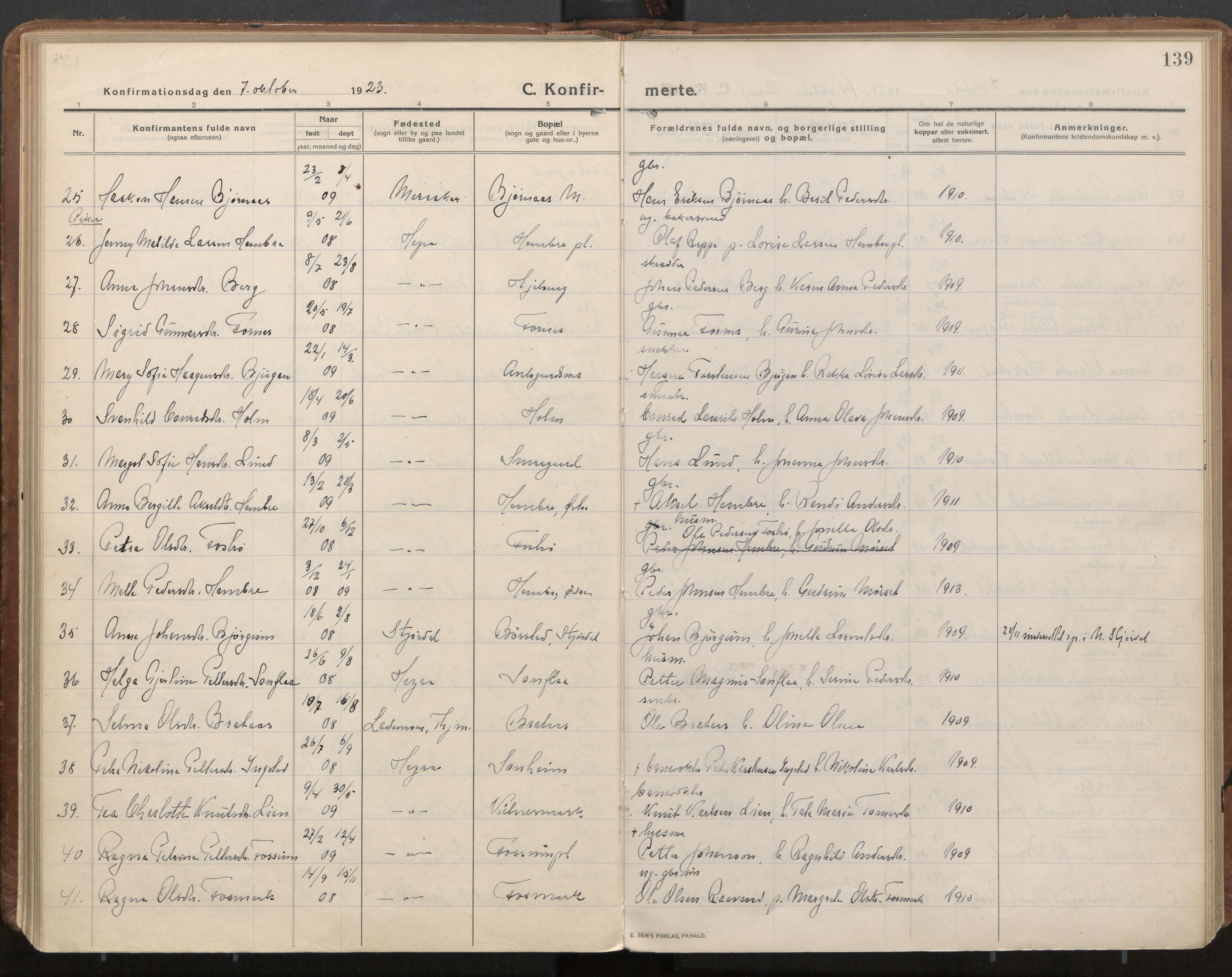 Ministerialprotokoller, klokkerbøker og fødselsregistre - Nord-Trøndelag, AV/SAT-A-1458/703/L0037: Parish register (official) no. 703A10, 1915-1932, p. 139