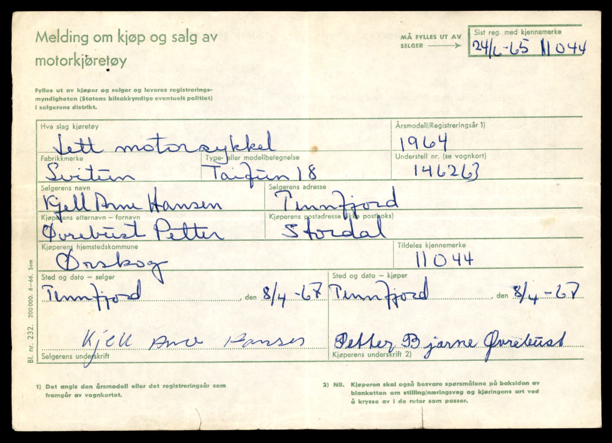 Møre og Romsdal vegkontor - Ålesund trafikkstasjon, AV/SAT-A-4099/F/Fe/L0025: Registreringskort for kjøretøy T 10931 - T 11045, 1927-1998, p. 3098