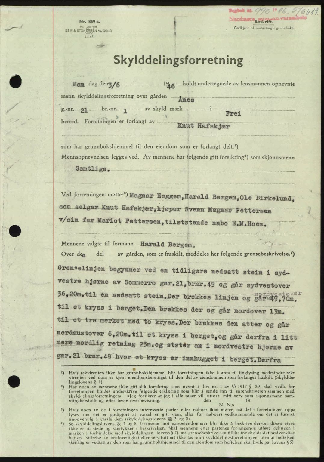 Nordmøre sorenskriveri, AV/SAT-A-4132/1/2/2Ca: Mortgage book no. A101, 1946-1946, Diary no: : 990/1946