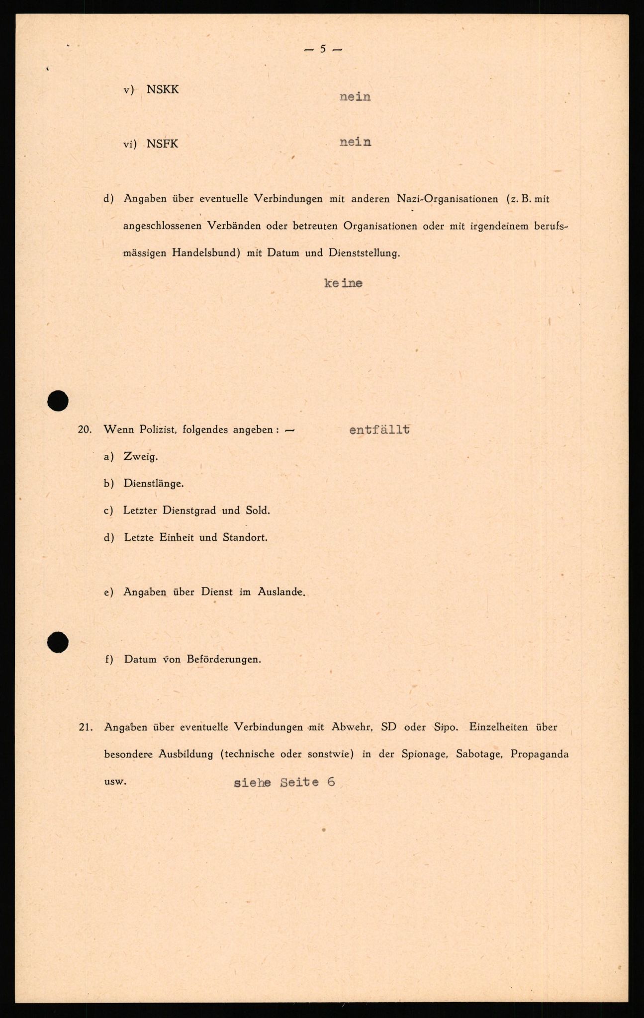 Forsvaret, Forsvarets overkommando II, AV/RA-RAFA-3915/D/Db/L0037: CI Questionaires. Tyske okkupasjonsstyrker i Norge. Tyskere., 1945-1946, p. 68