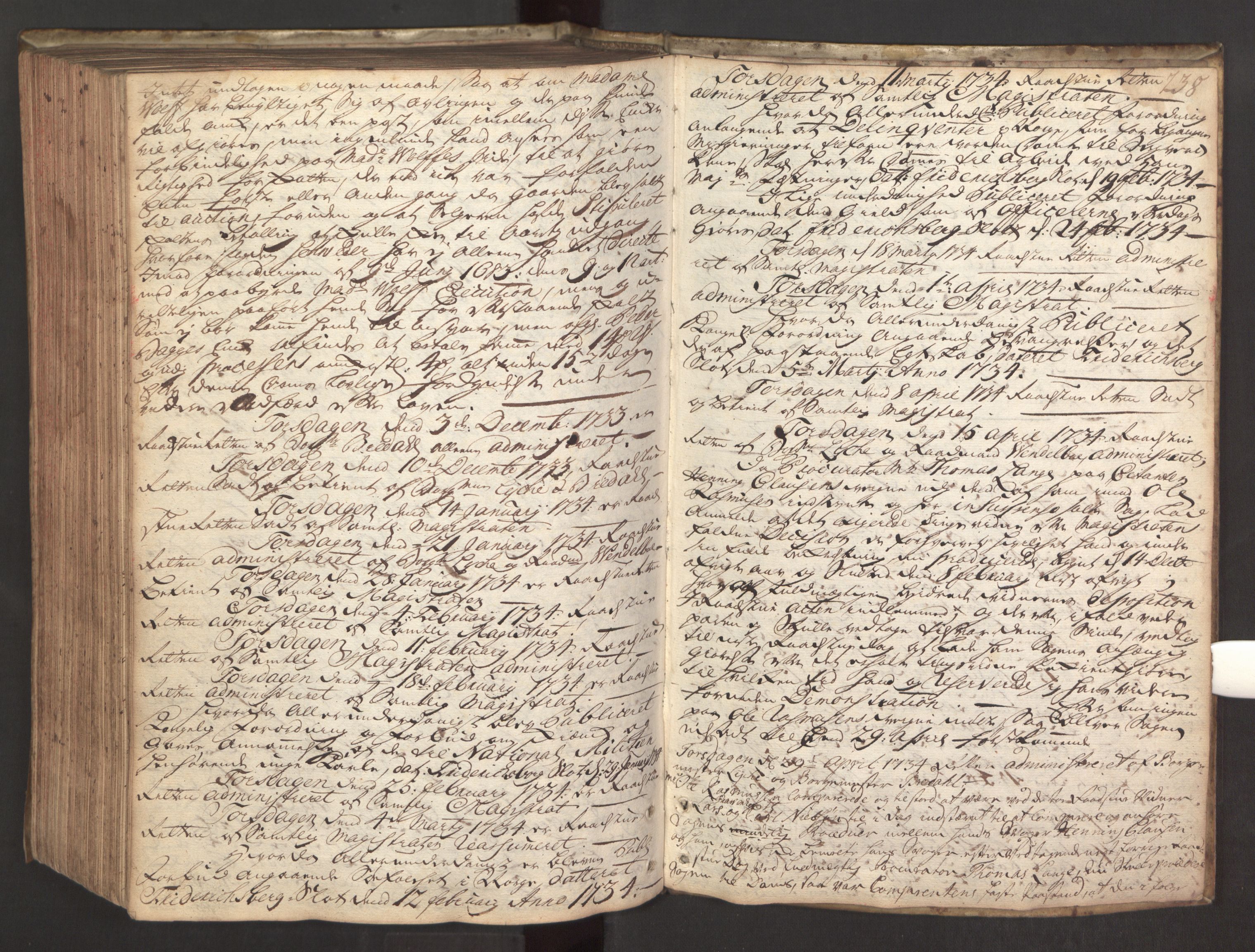 Skien rådstuerett, AV/SAKO-A-801/F/Fa/L0004: Rådstuprotokoll, 1724-1734, p. 237b-238a