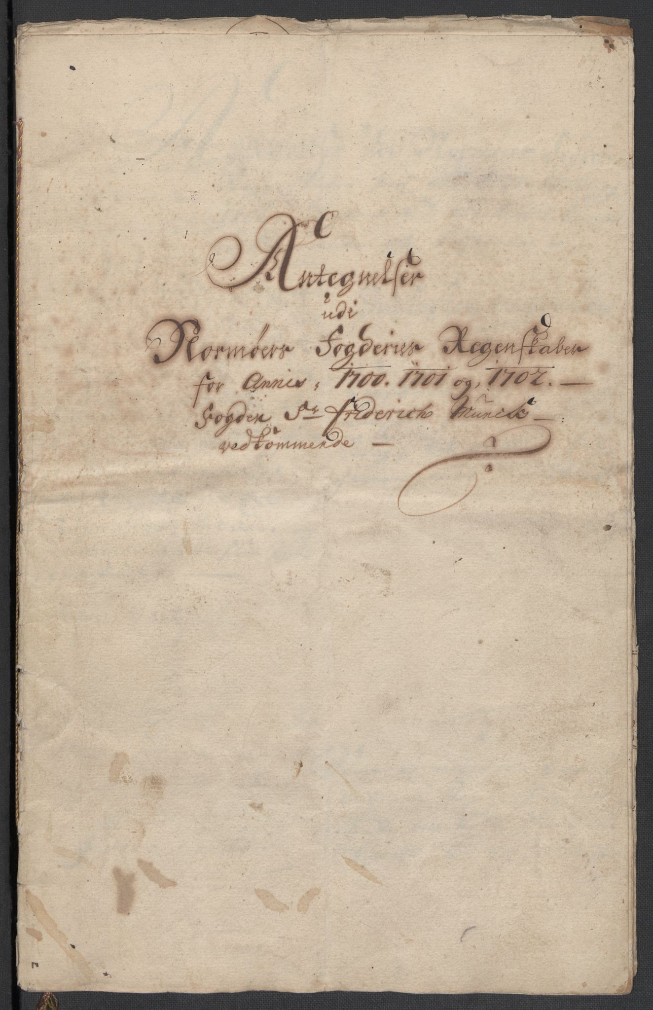 Rentekammeret inntil 1814, Reviderte regnskaper, Fogderegnskap, RA/EA-4092/R56/L3739: Fogderegnskap Nordmøre, 1700-1702, p. 540