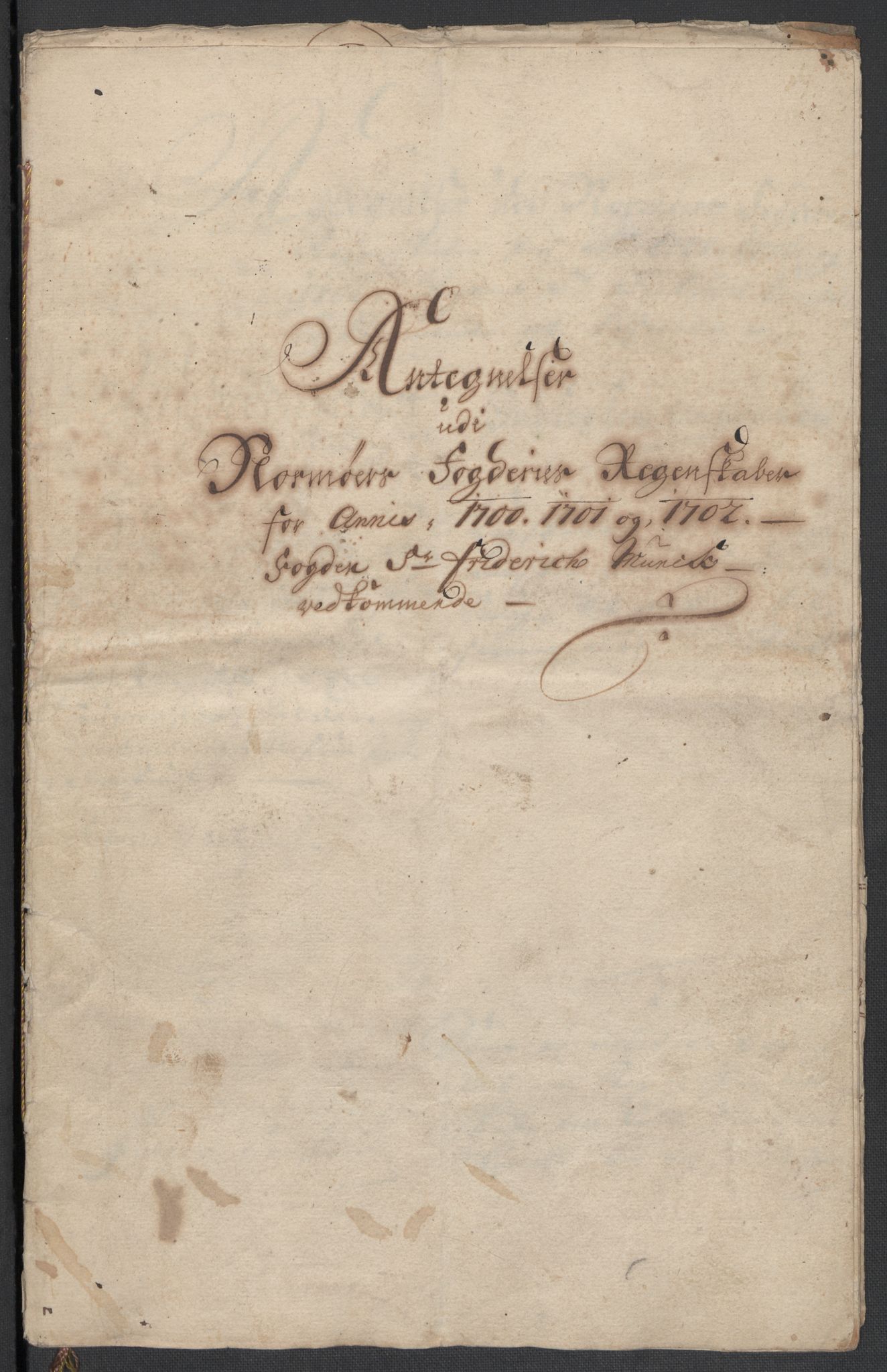 Rentekammeret inntil 1814, Reviderte regnskaper, Fogderegnskap, AV/RA-EA-4092/R56/L3739: Fogderegnskap Nordmøre, 1700-1702, p. 540