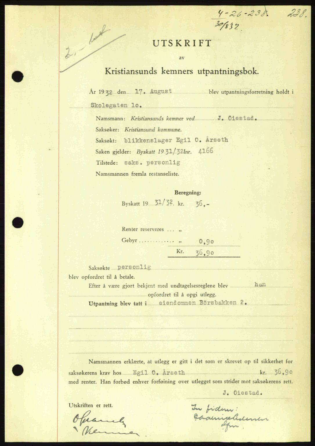 Kristiansund byfogd, AV/SAT-A-4587/A/27: Mortgage book no. 26, 1931-1933, Deed date: 30.08.1932