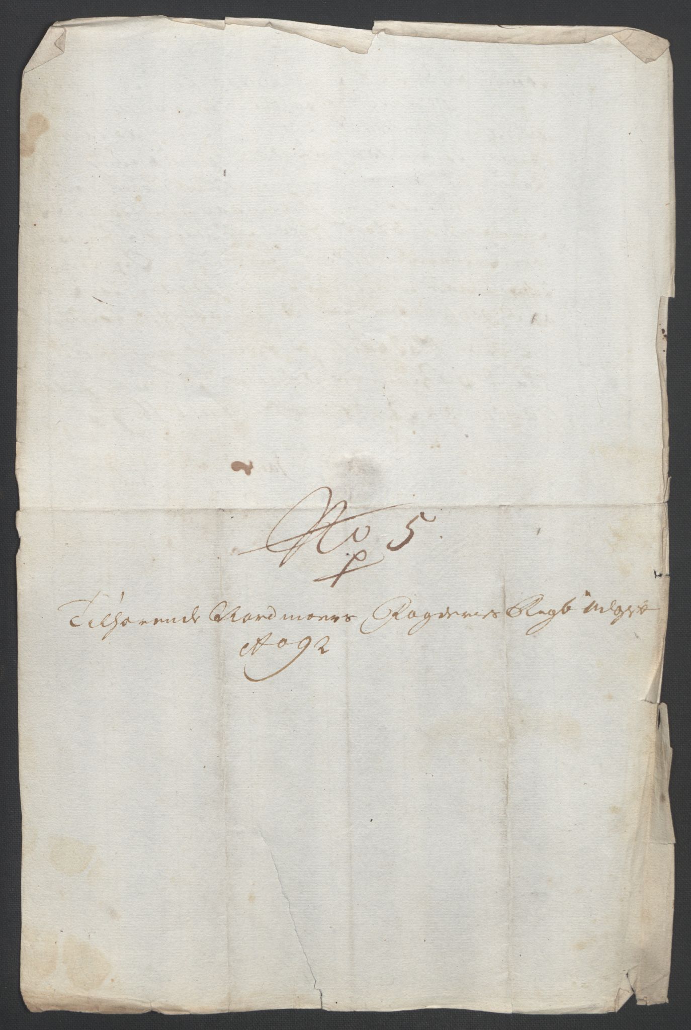 Rentekammeret inntil 1814, Reviderte regnskaper, Fogderegnskap, AV/RA-EA-4092/R56/L3735: Fogderegnskap Nordmøre, 1692-1693, p. 189