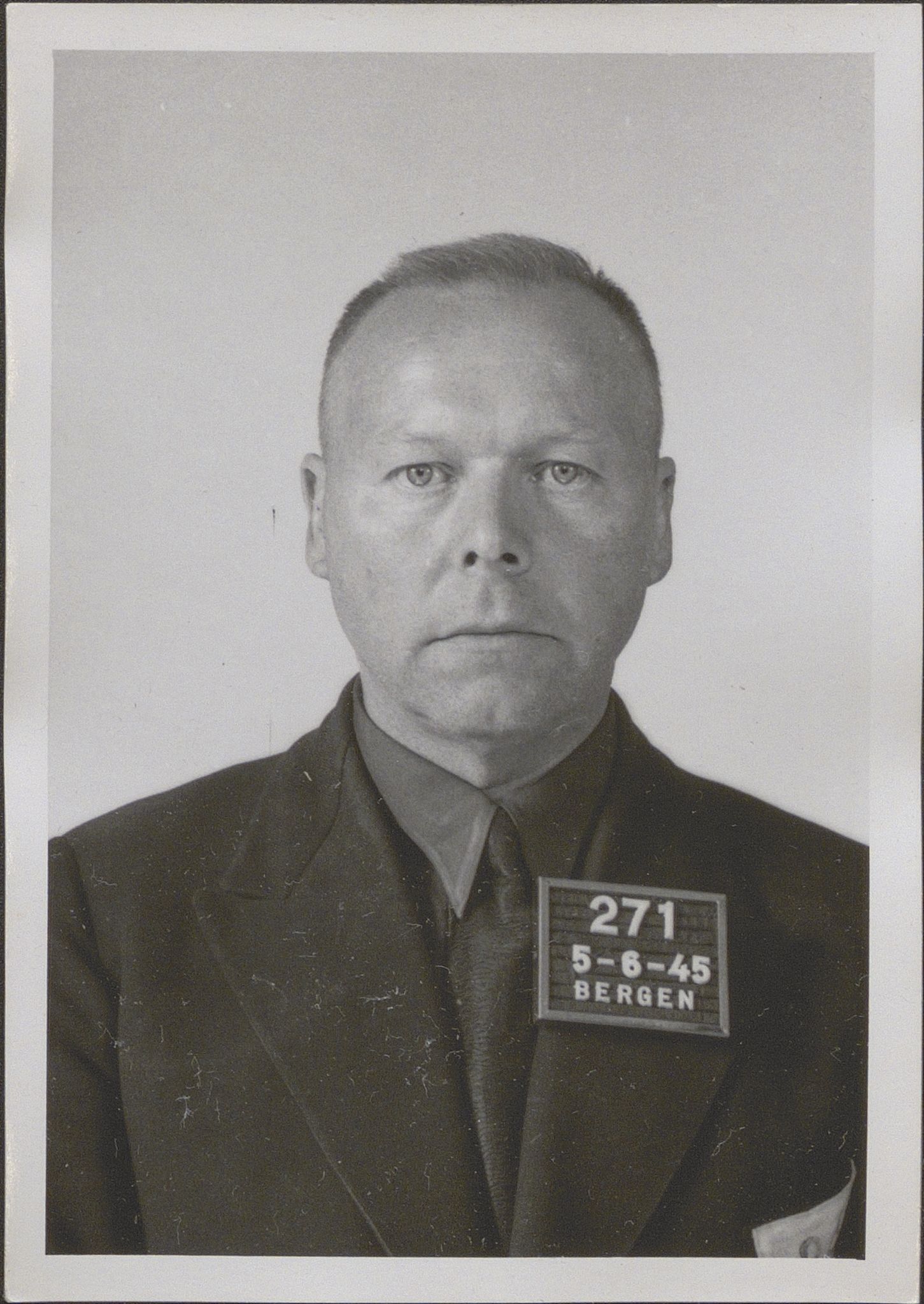 Bergen politikammer / politidistrikt, SAB/A-60401/Y/Yc/Ycd/L0004: Personfoto - landsvikere etc, 1945-1947, p. 249