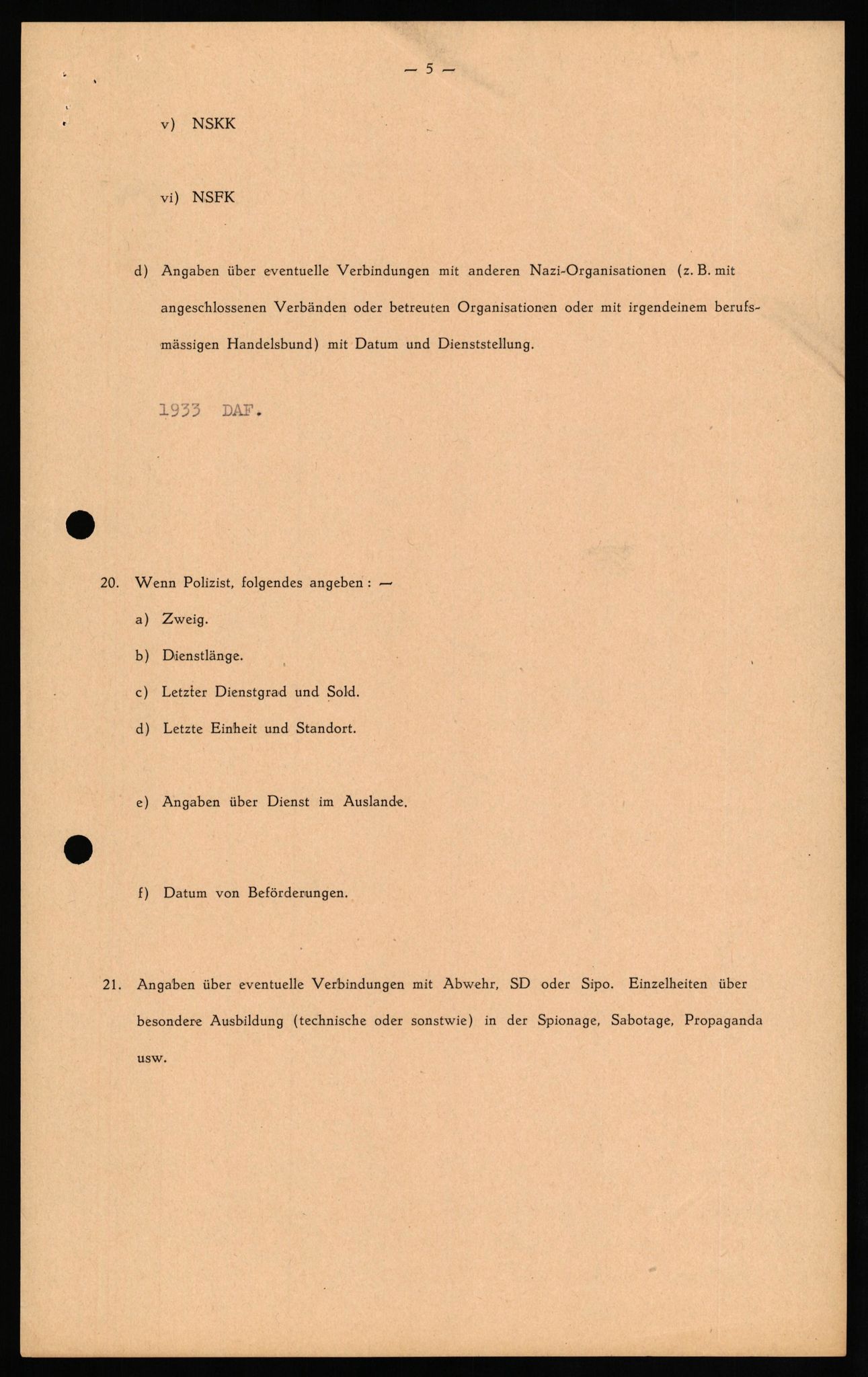 Forsvaret, Forsvarets overkommando II, AV/RA-RAFA-3915/D/Db/L0027: CI Questionaires. Tyske okkupasjonsstyrker i Norge. Tyskere., 1945-1946, p. 31