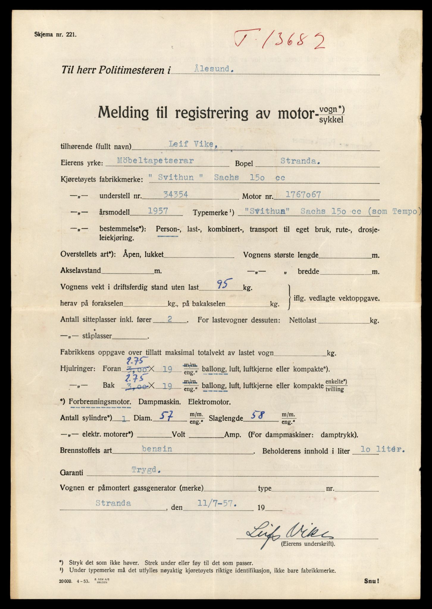 Møre og Romsdal vegkontor - Ålesund trafikkstasjon, AV/SAT-A-4099/F/Fe/L0040: Registreringskort for kjøretøy T 13531 - T 13709, 1927-1998, p. 2613