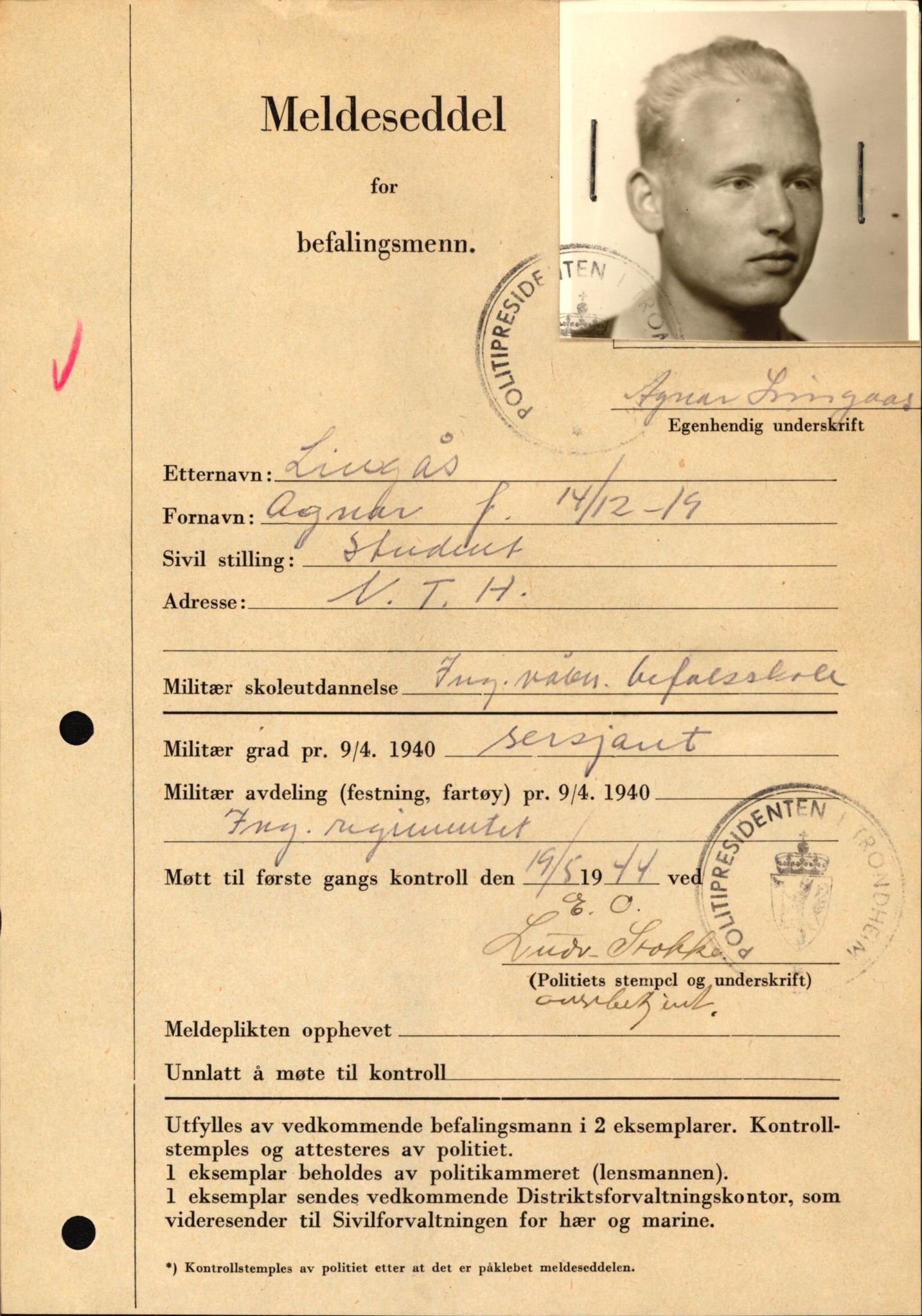 Forsvaret, Forsvarets krigshistoriske avdeling, AV/RA-RAFA-2017/Y/Yf/L0209: II-C-11-2121  -  Okkupasjonstiden.  Meldesedler for befal med foto og oppl. om militær grad 9. apr. 1940., 1944-1945, p. 97