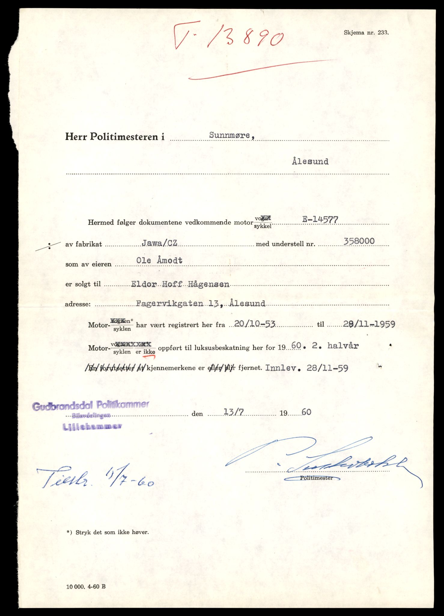 Møre og Romsdal vegkontor - Ålesund trafikkstasjon, AV/SAT-A-4099/F/Fe/L0041: Registreringskort for kjøretøy T 13710 - T 13905, 1927-1998, p. 3125