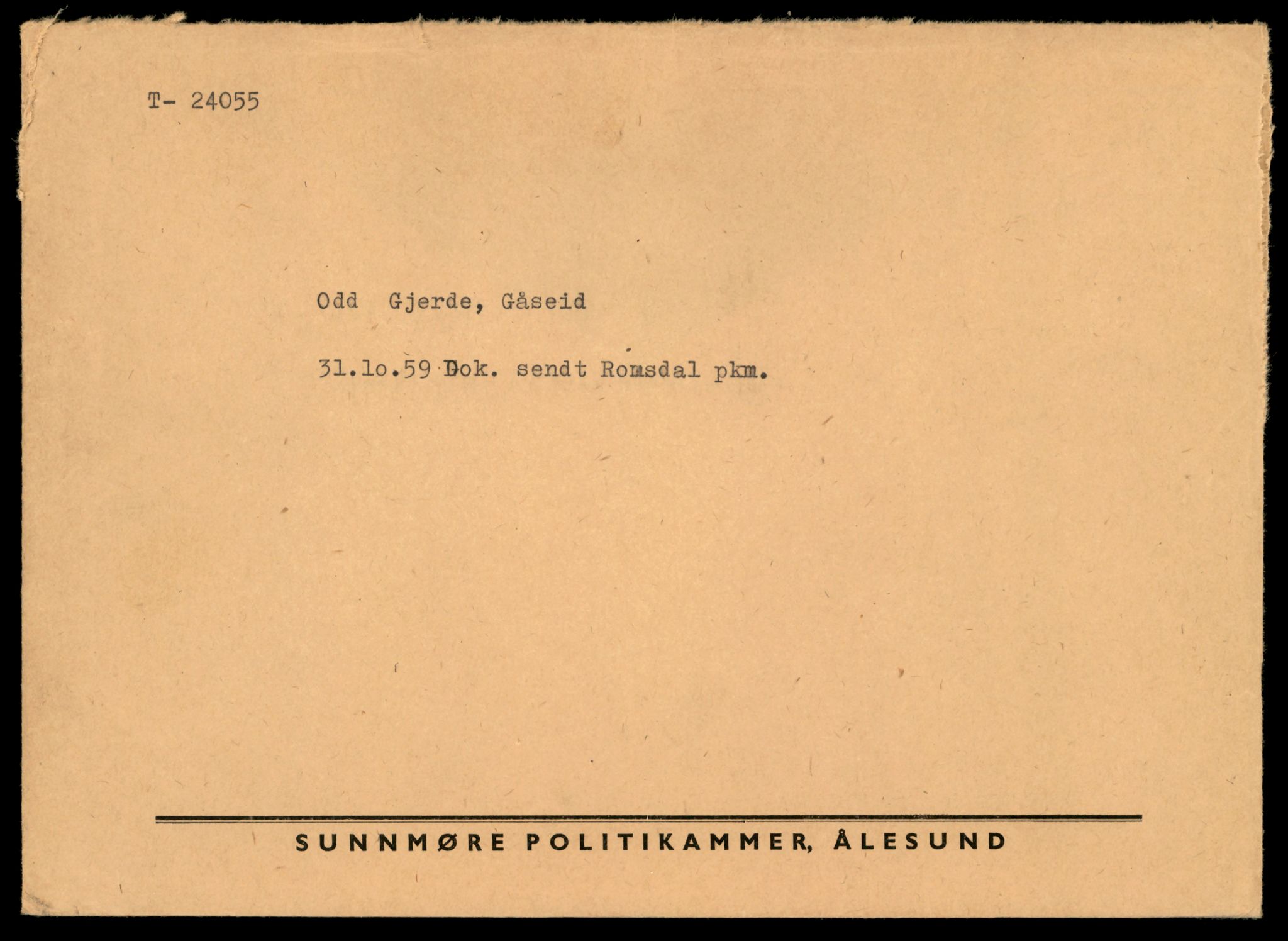 Møre og Romsdal vegkontor - Ålesund trafikkstasjon, AV/SAT-A-4099/F/Fe/L0065: Registreringskort for kjøretøy T 24055 - T 24209, 1927-1998, p. 1