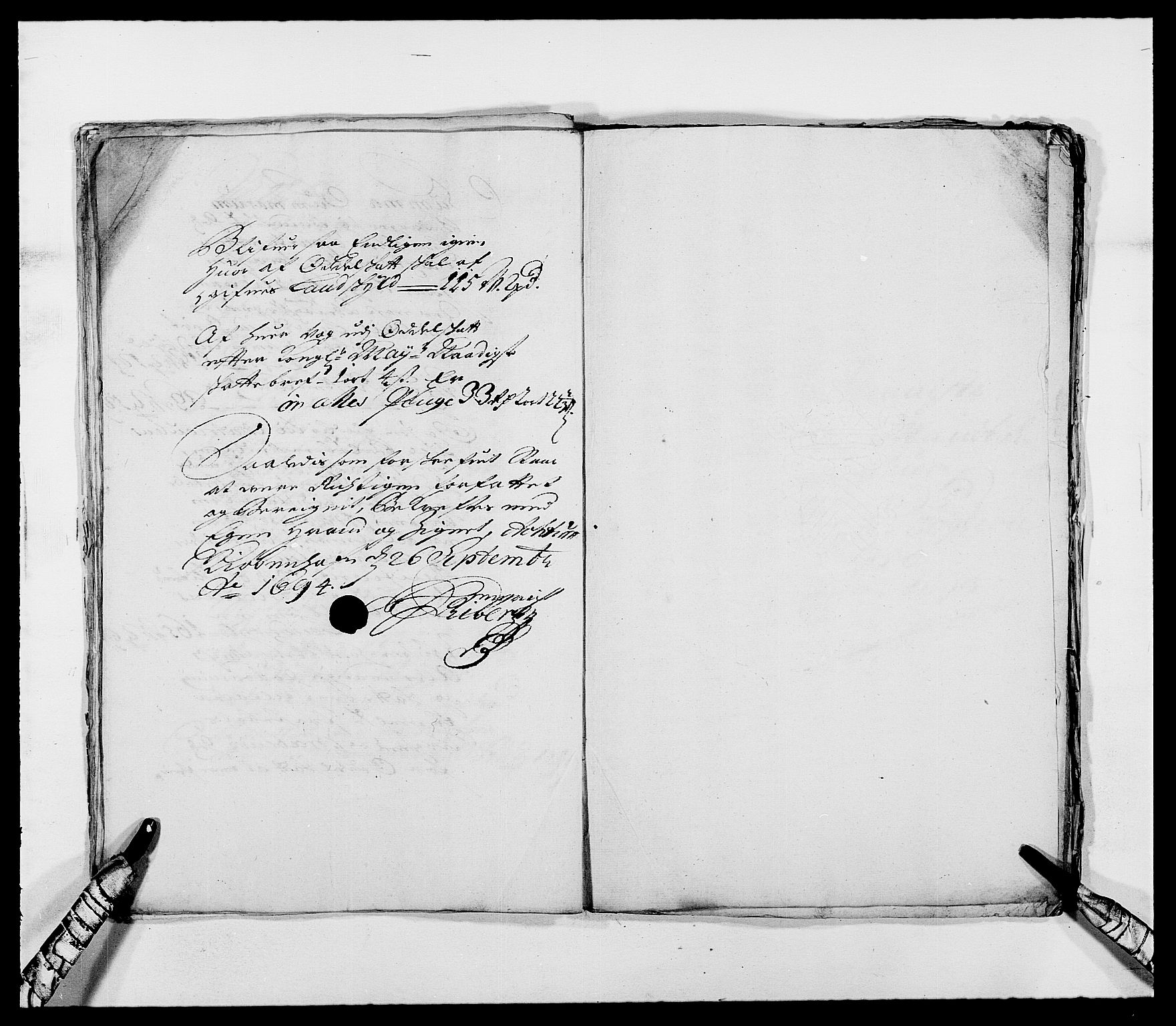 Rentekammeret inntil 1814, Reviderte regnskaper, Fogderegnskap, RA/EA-4092/R68/L4751: Fogderegnskap Senja og Troms, 1690-1693, p. 305