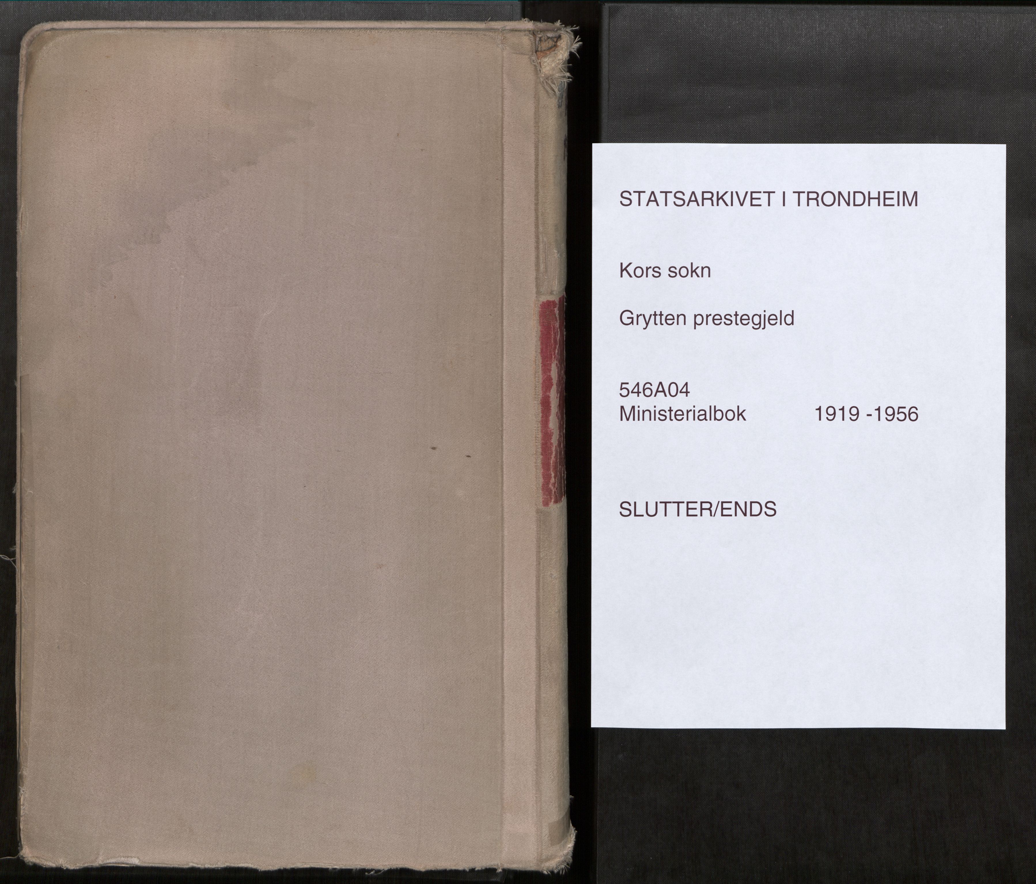 Ministerialprotokoller, klokkerbøker og fødselsregistre - Møre og Romsdal, SAT/A-1454/546/L0601: Parish register (official) no. 546A04, 1919-1956
