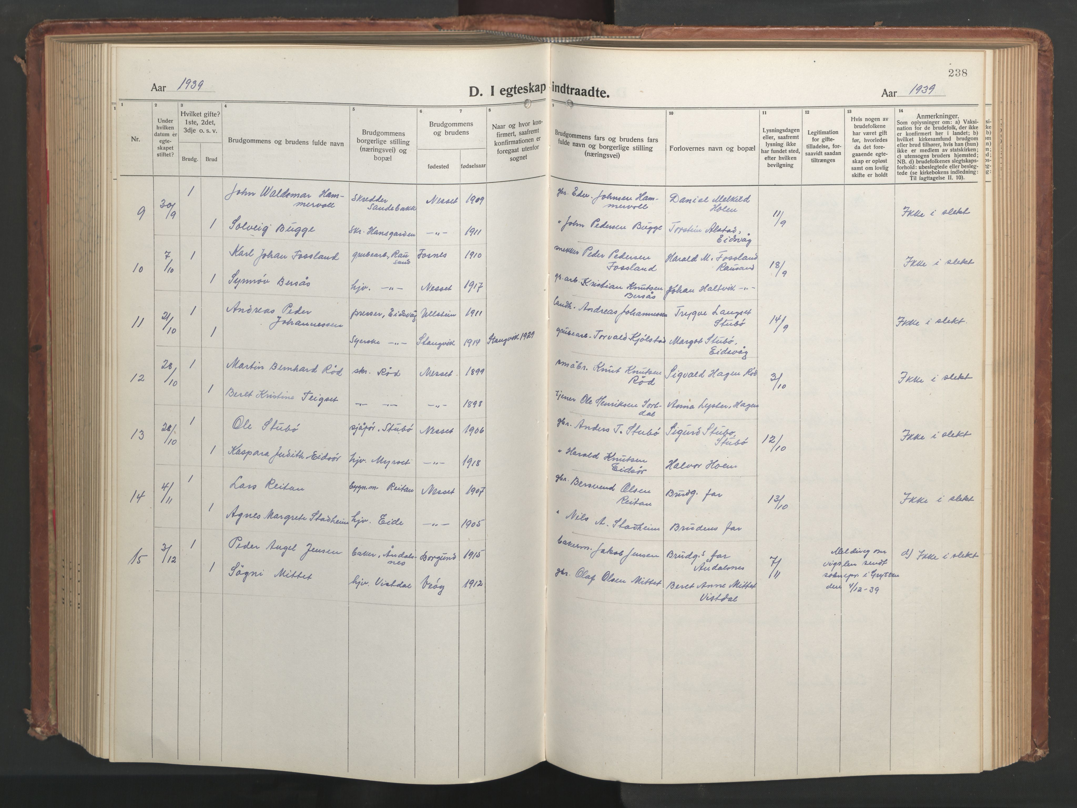 Ministerialprotokoller, klokkerbøker og fødselsregistre - Møre og Romsdal, AV/SAT-A-1454/551/L0633: Parish register (copy) no. 551C05, 1921-1961, p. 238