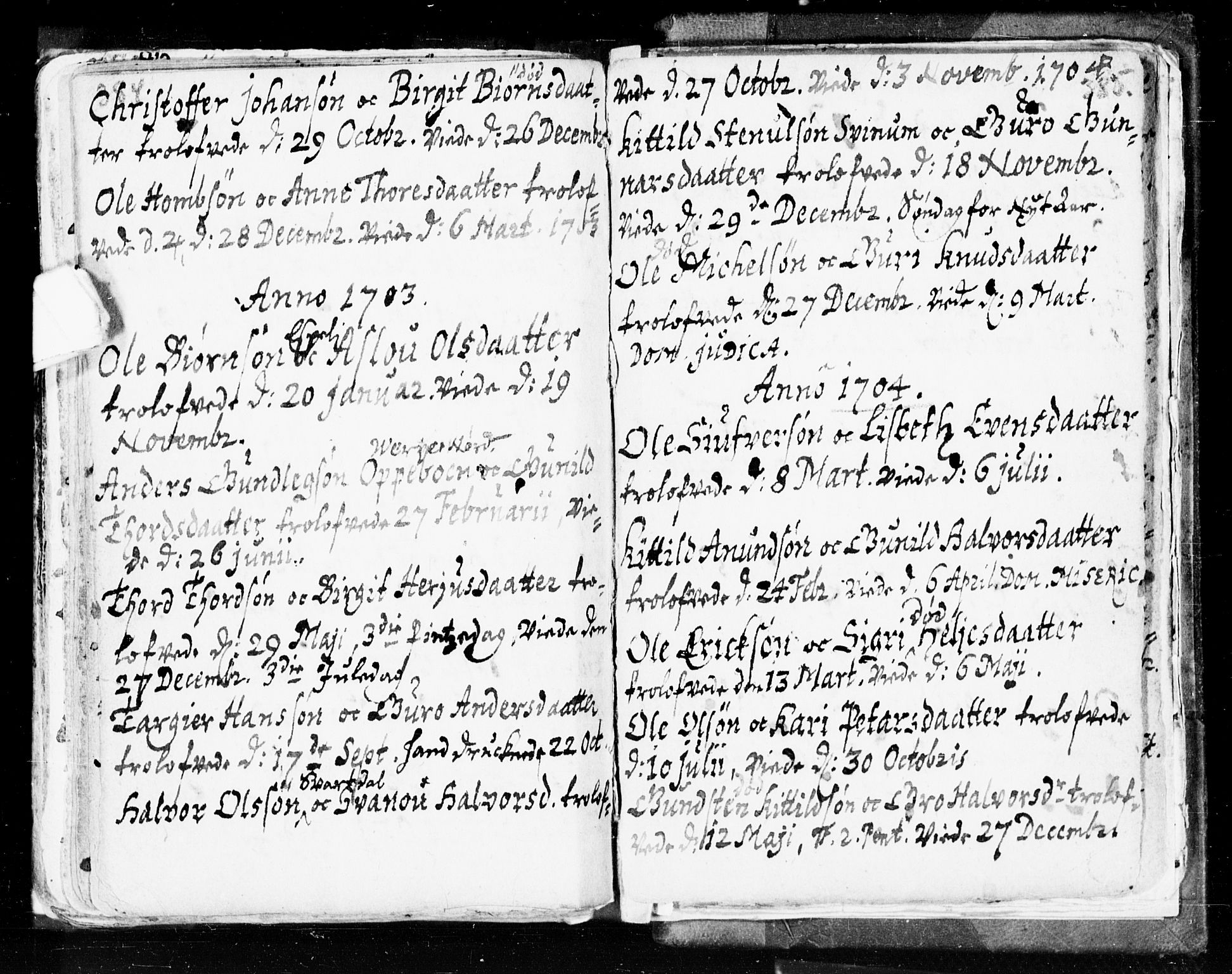 Seljord kirkebøker, SAKO/A-20/F/Fa/L0002: Parish register (official) no. I 2, 1689-1713, p. 384-385