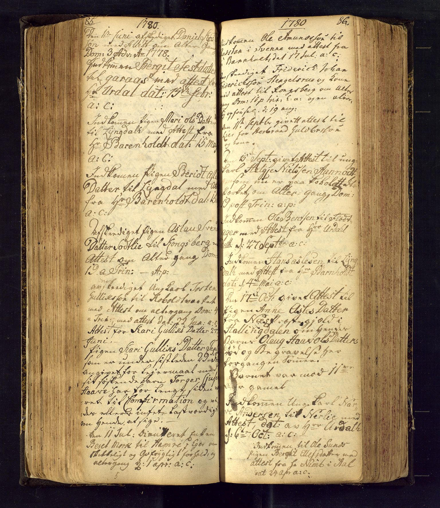 Flesberg kirkebøker, AV/SAKO-A-18/F/Fa/L0002: Parish register (official) no. I 2, 1726-1747, p. 85-86