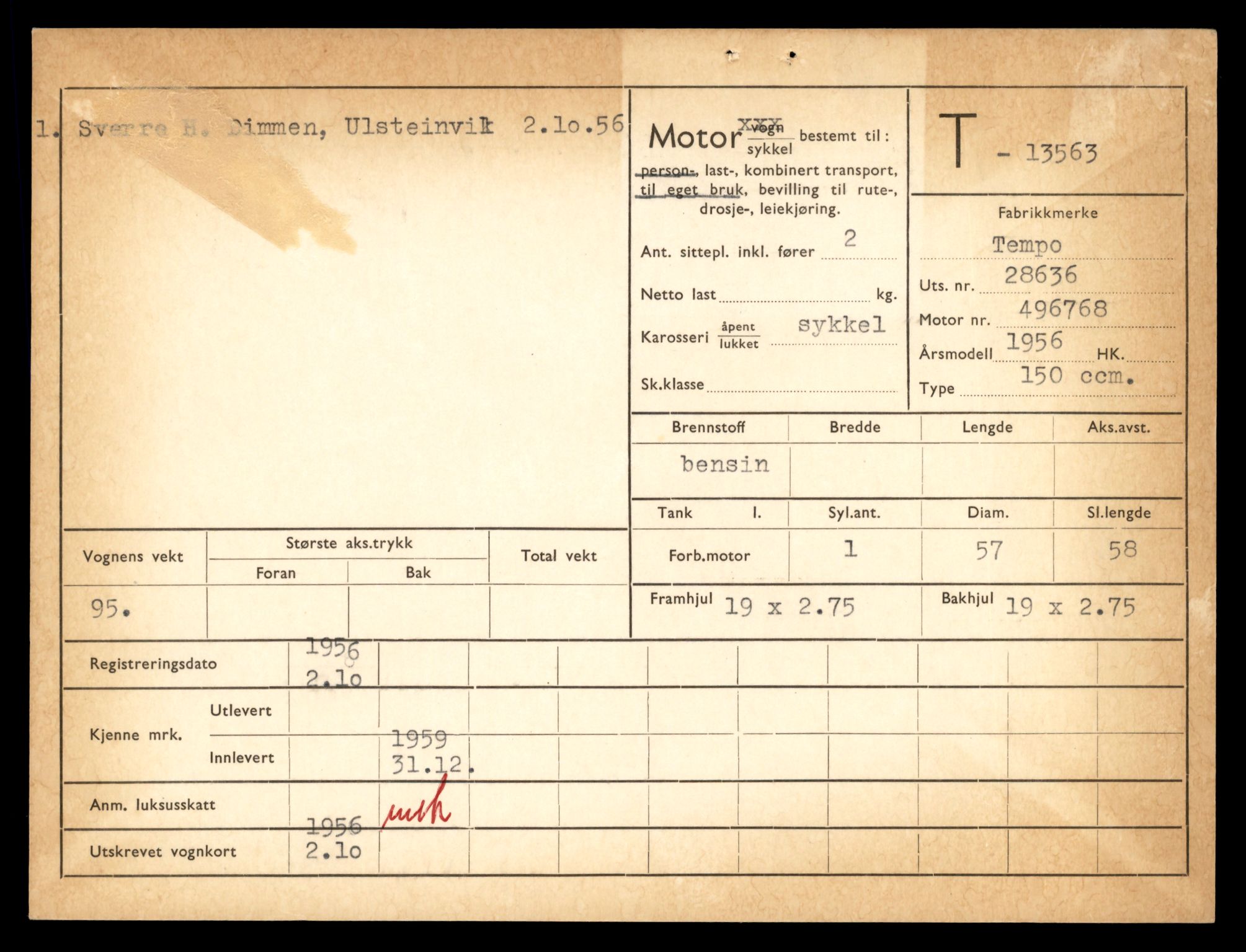 Møre og Romsdal vegkontor - Ålesund trafikkstasjon, AV/SAT-A-4099/F/Fe/L0040: Registreringskort for kjøretøy T 13531 - T 13709, 1927-1998, p. 625