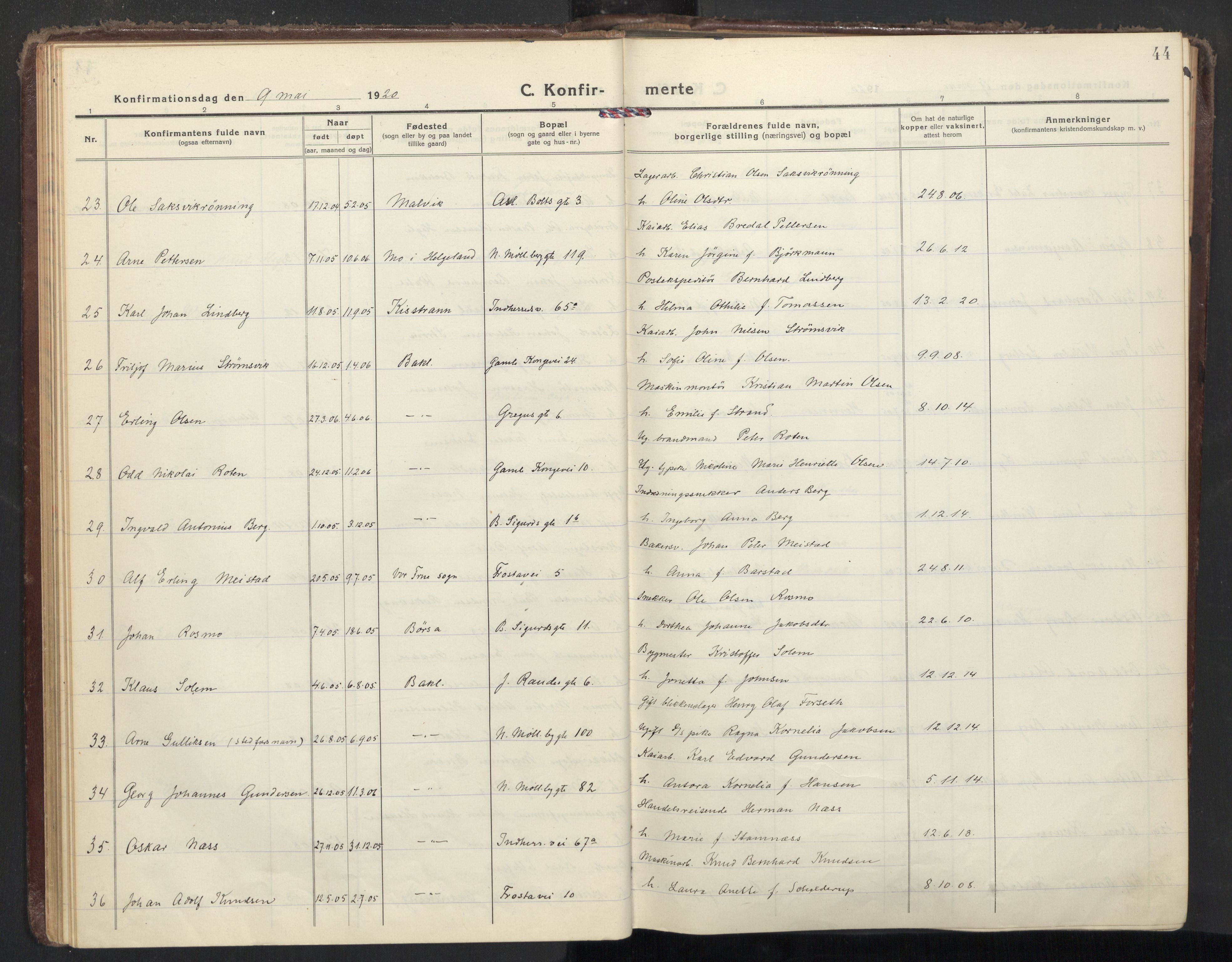 Ministerialprotokoller, klokkerbøker og fødselsregistre - Sør-Trøndelag, SAT/A-1456/605/L0247: Parish register (official) no. 605A09, 1918-1930, p. 44