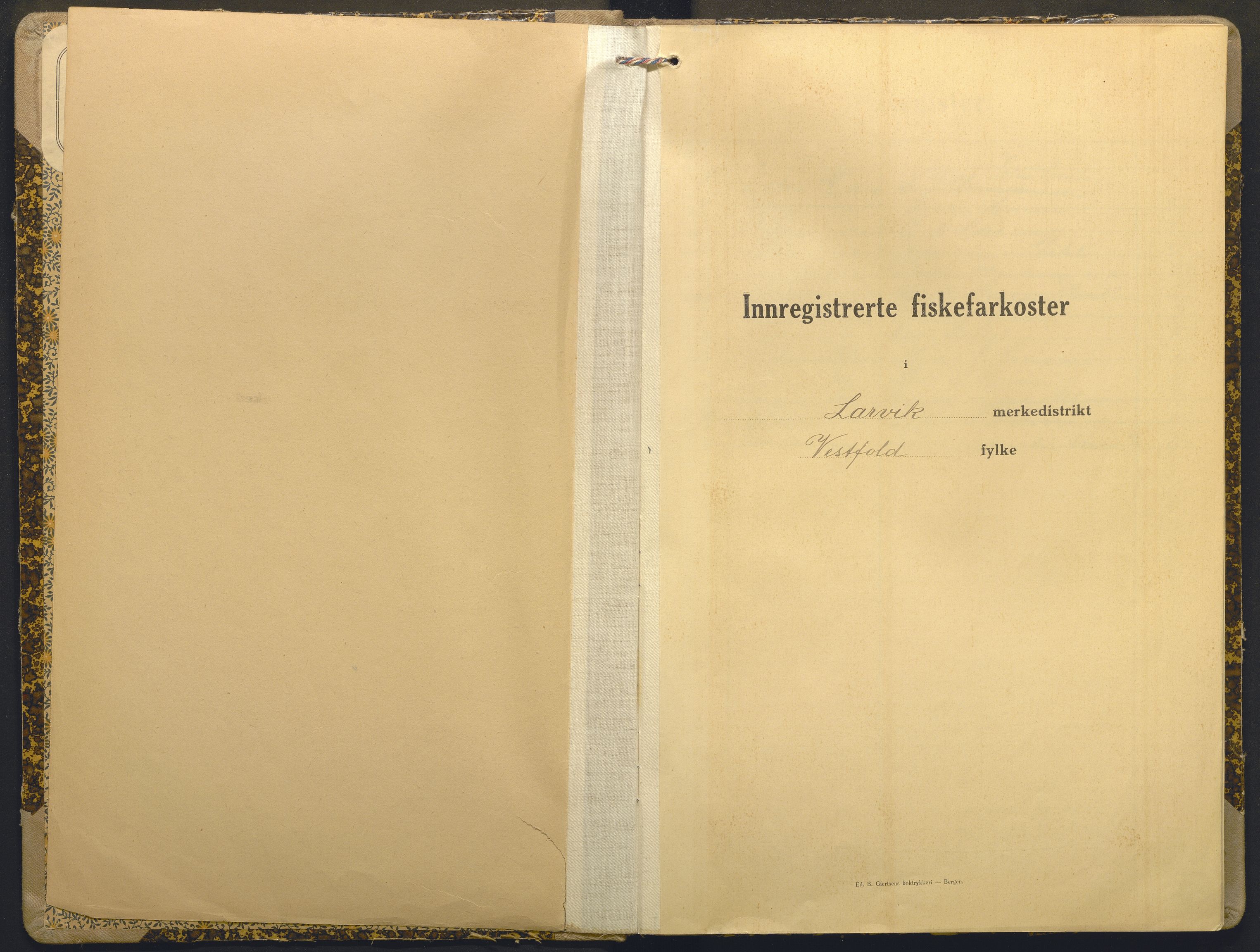 Fiskeridirektoratet - 1 Adm. ledelse - 13 Båtkontoret, AV/SAB-A-2003/I/Ia/Iam/L0007: 135.1305/1 Merkeprotokoll - Larvik, 1920-1967