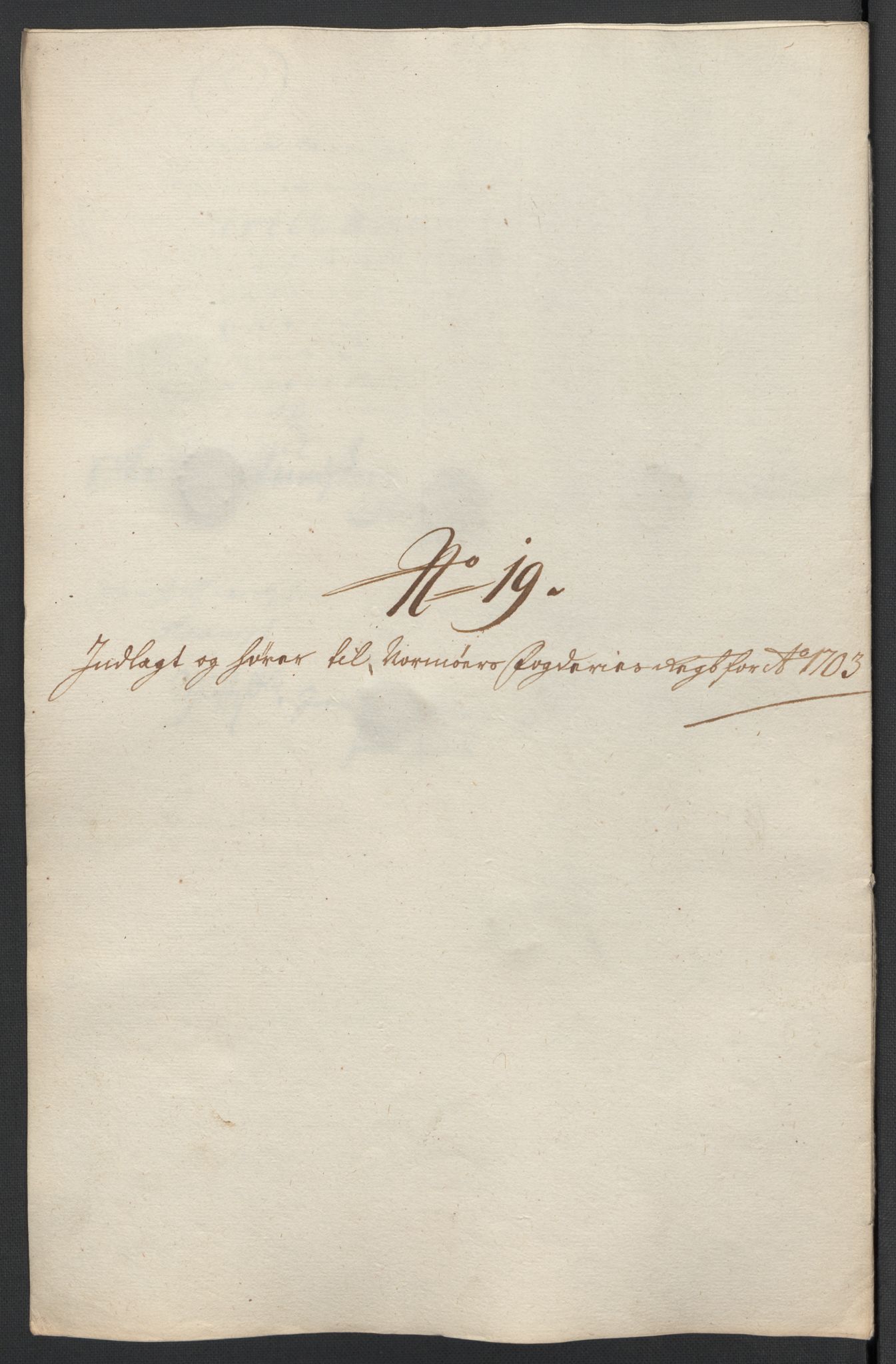 Rentekammeret inntil 1814, Reviderte regnskaper, Fogderegnskap, RA/EA-4092/R56/L3740: Fogderegnskap Nordmøre, 1703-1704, p. 140