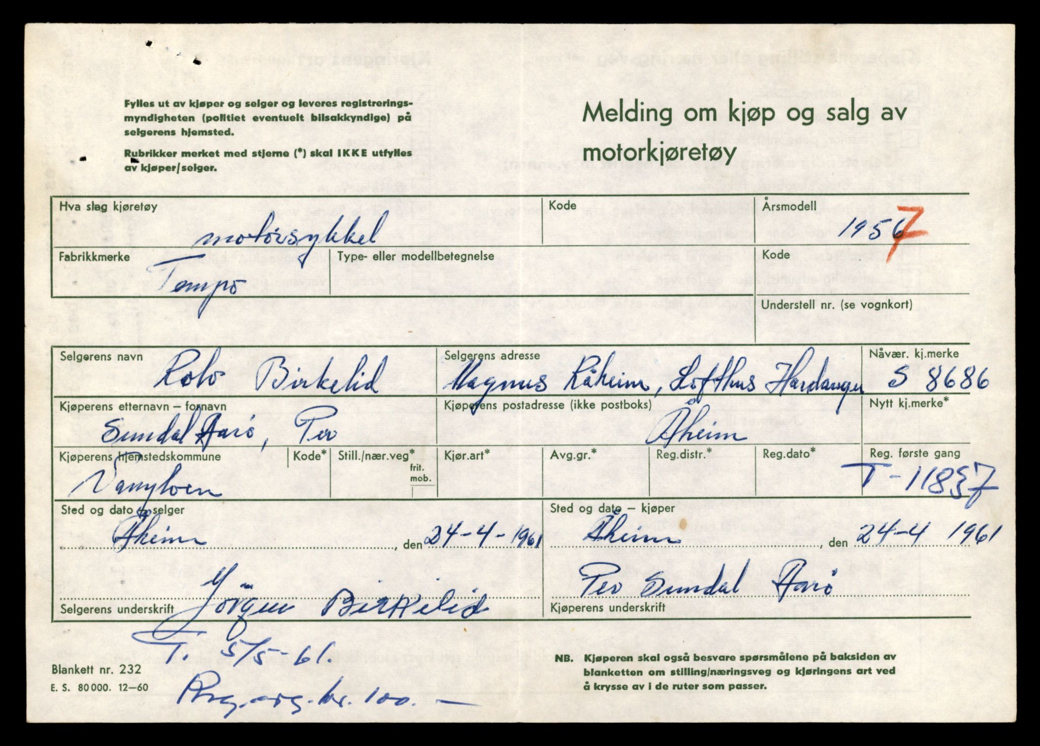 Møre og Romsdal vegkontor - Ålesund trafikkstasjon, AV/SAT-A-4099/F/Fe/L0031: Registreringskort for kjøretøy T 11800 - T 11996, 1927-1998, p. 731