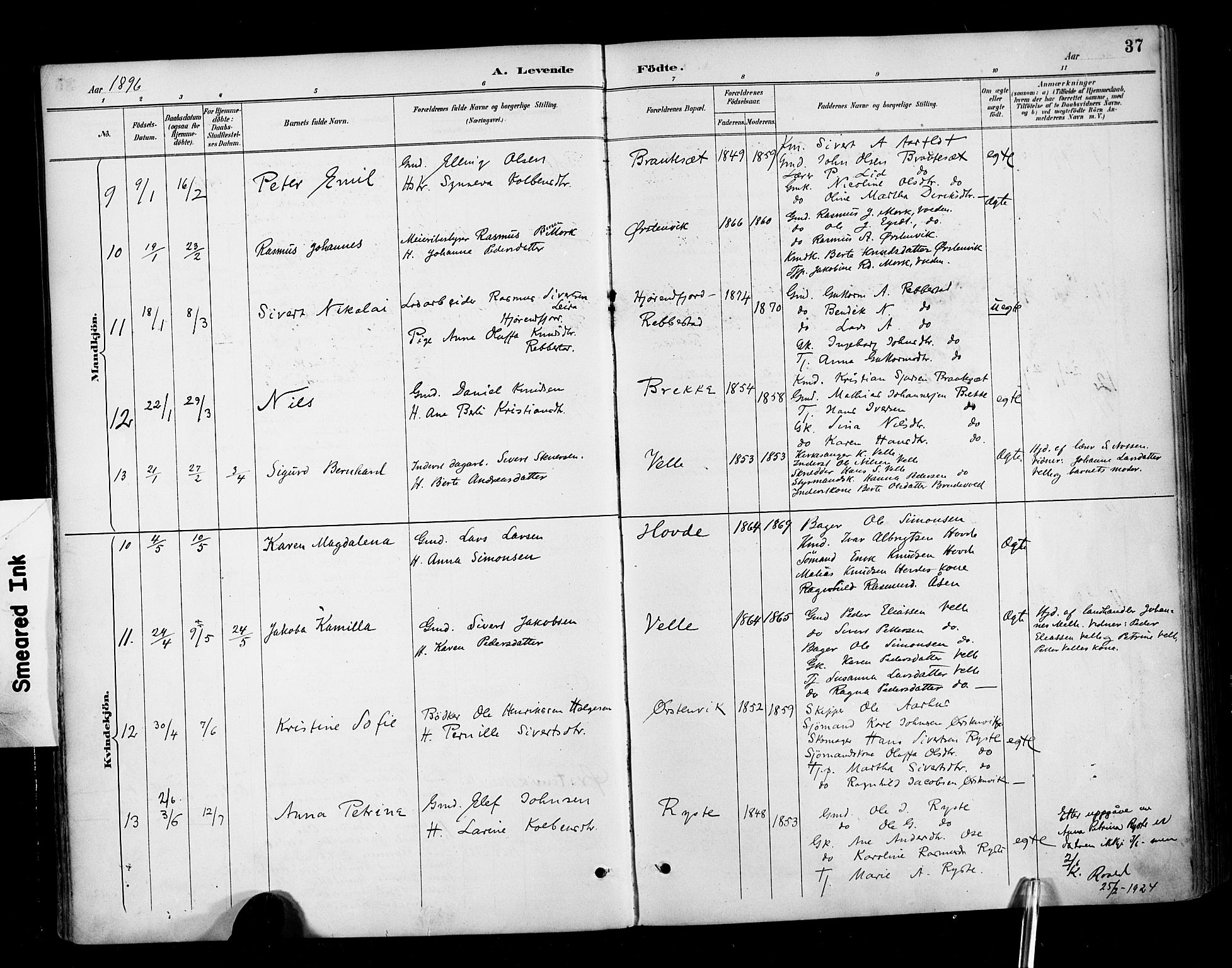 Ministerialprotokoller, klokkerbøker og fødselsregistre - Møre og Romsdal, AV/SAT-A-1454/513/L0177: Parish register (official) no. 513A04, 1890-1906, p. 37