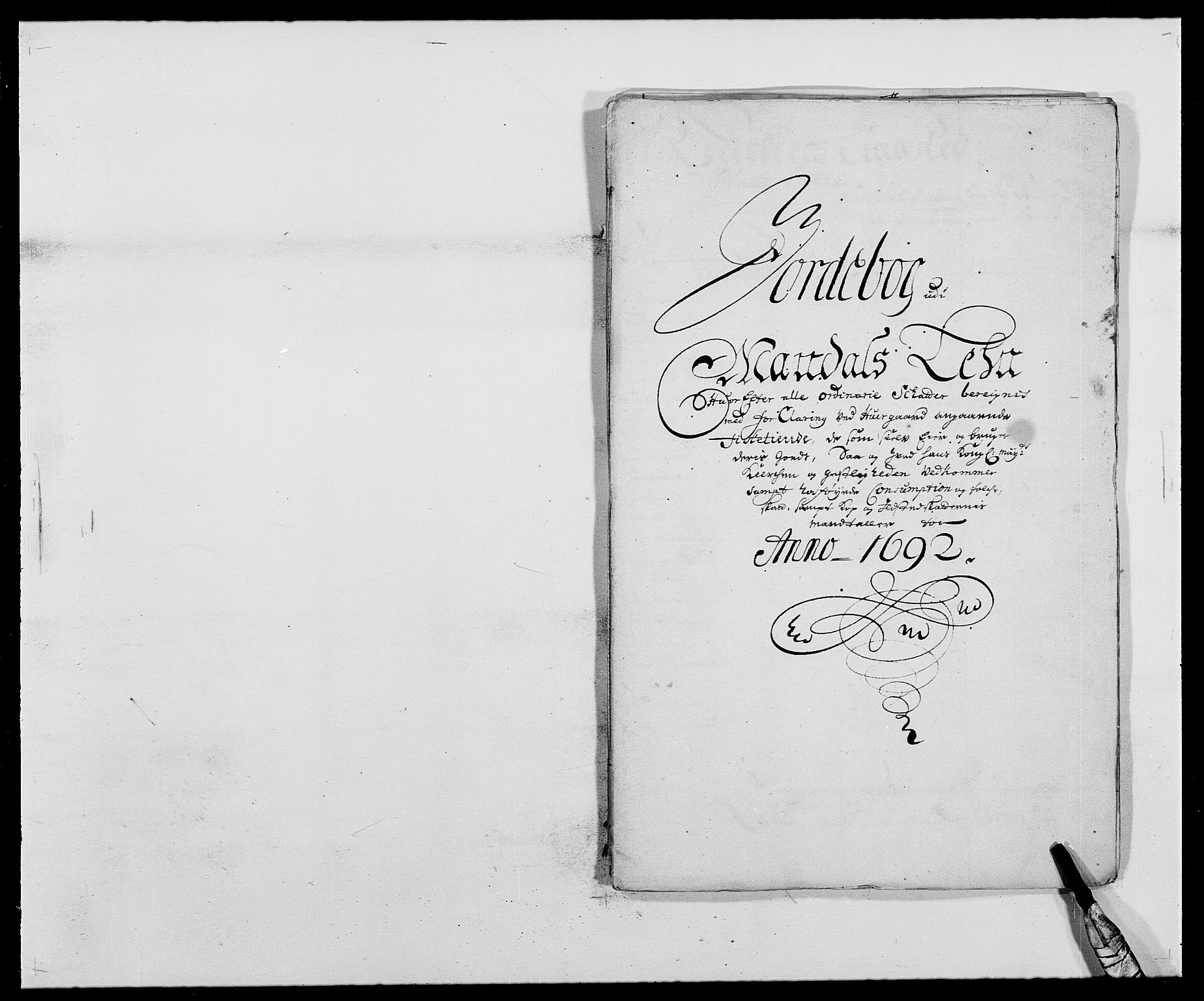 Rentekammeret inntil 1814, Reviderte regnskaper, Fogderegnskap, RA/EA-4092/R42/L2544: Mandal fogderi, 1692-1693, p. 11