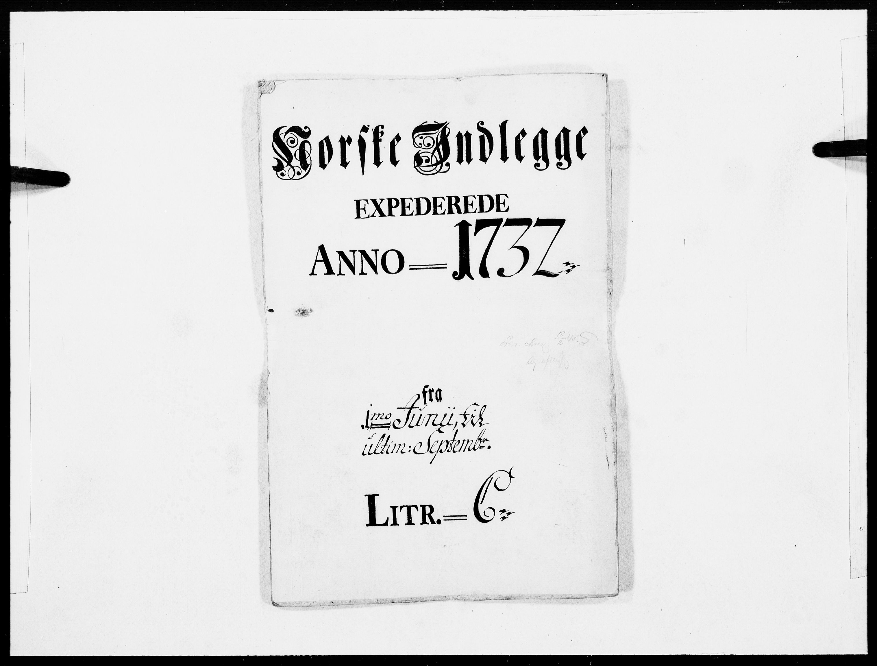 Danske Kanselli 1572-1799, AV/RA-EA-3023/F/Fc/Fcc/Fcca/L0112: Norske innlegg 1572-1799, 1732, p. 1