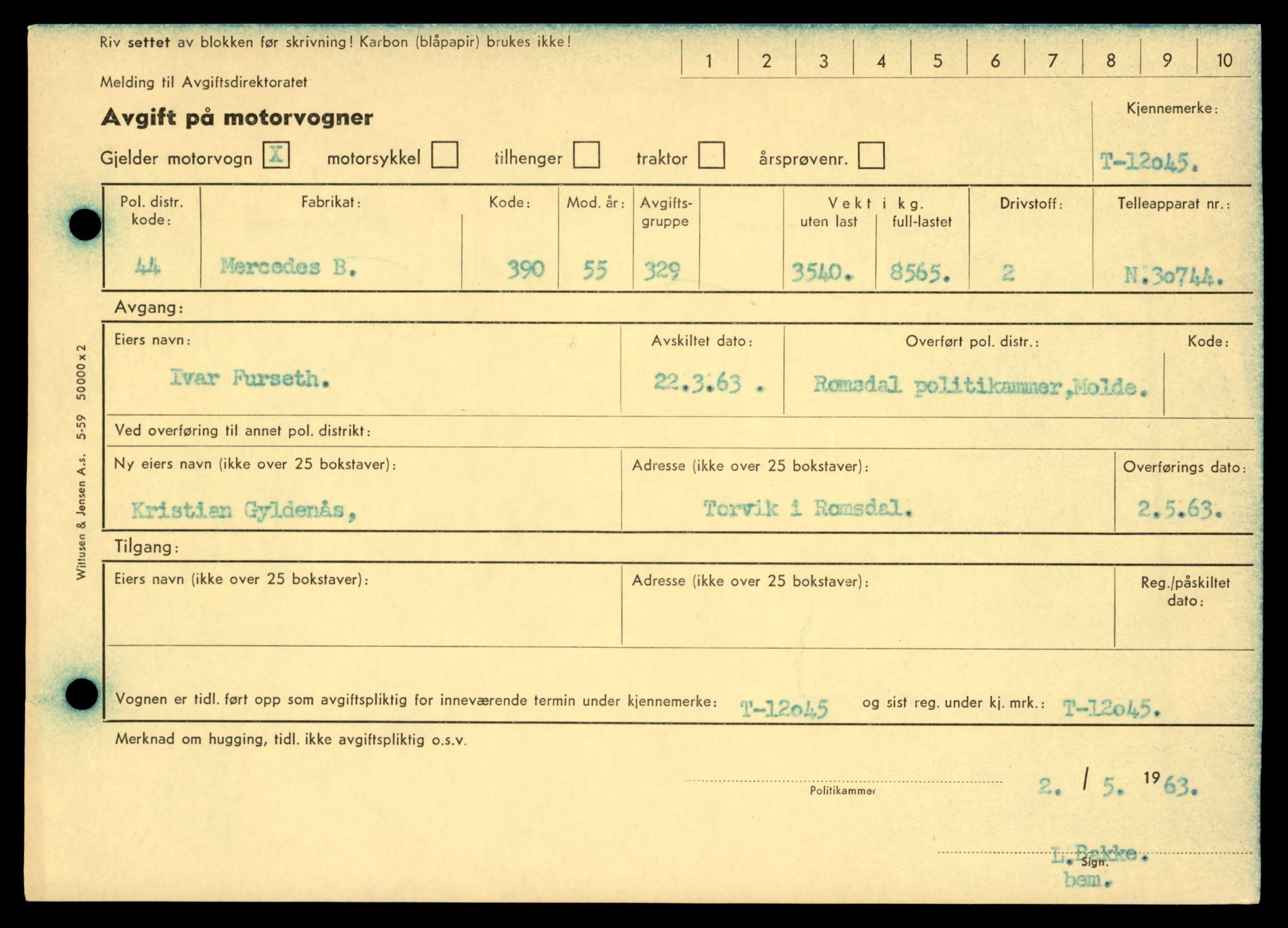 Møre og Romsdal vegkontor - Ålesund trafikkstasjon, AV/SAT-A-4099/F/Fe/L0032: Registreringskort for kjøretøy T 11997 - T 12149, 1927-1998, p. 1345