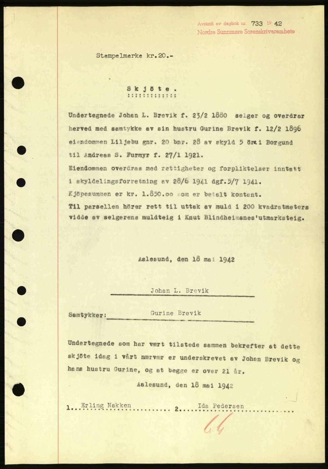 Nordre Sunnmøre sorenskriveri, AV/SAT-A-0006/1/2/2C/2Ca: Mortgage book no. A13, 1942-1942, Diary no: : 733/1942