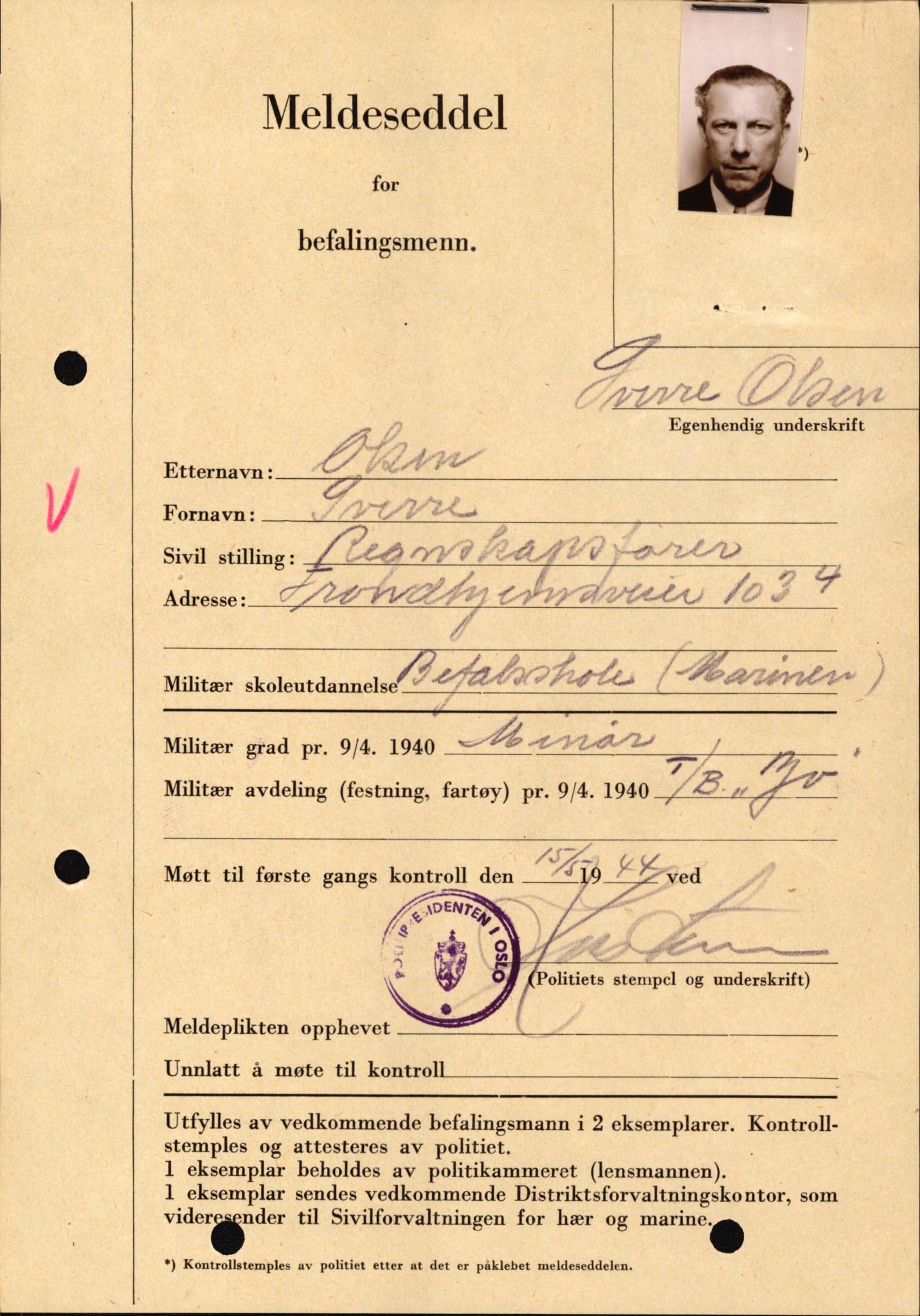 Forsvaret, Forsvarets krigshistoriske avdeling, AV/RA-RAFA-2017/Y/Yf/L0209: II-C-11-2121  -  Okkupasjonstiden.  Meldesedler for befal med foto og oppl. om militær grad 9. apr. 1940., 1944-1945, p. 453