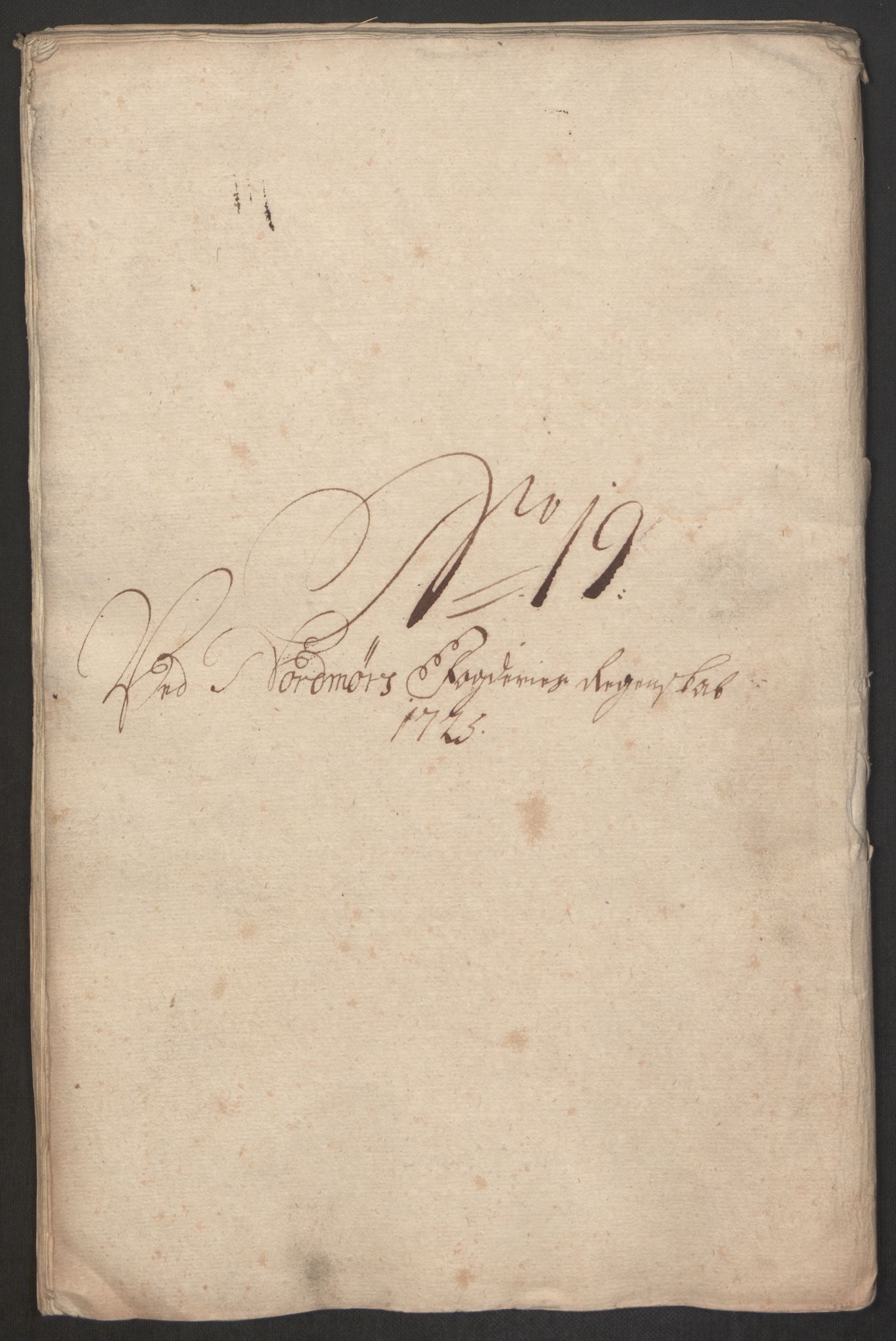 Rentekammeret inntil 1814, Reviderte regnskaper, Fogderegnskap, RA/EA-4092/R56/L3758: Fogderegnskap Nordmøre, 1725, p. 212