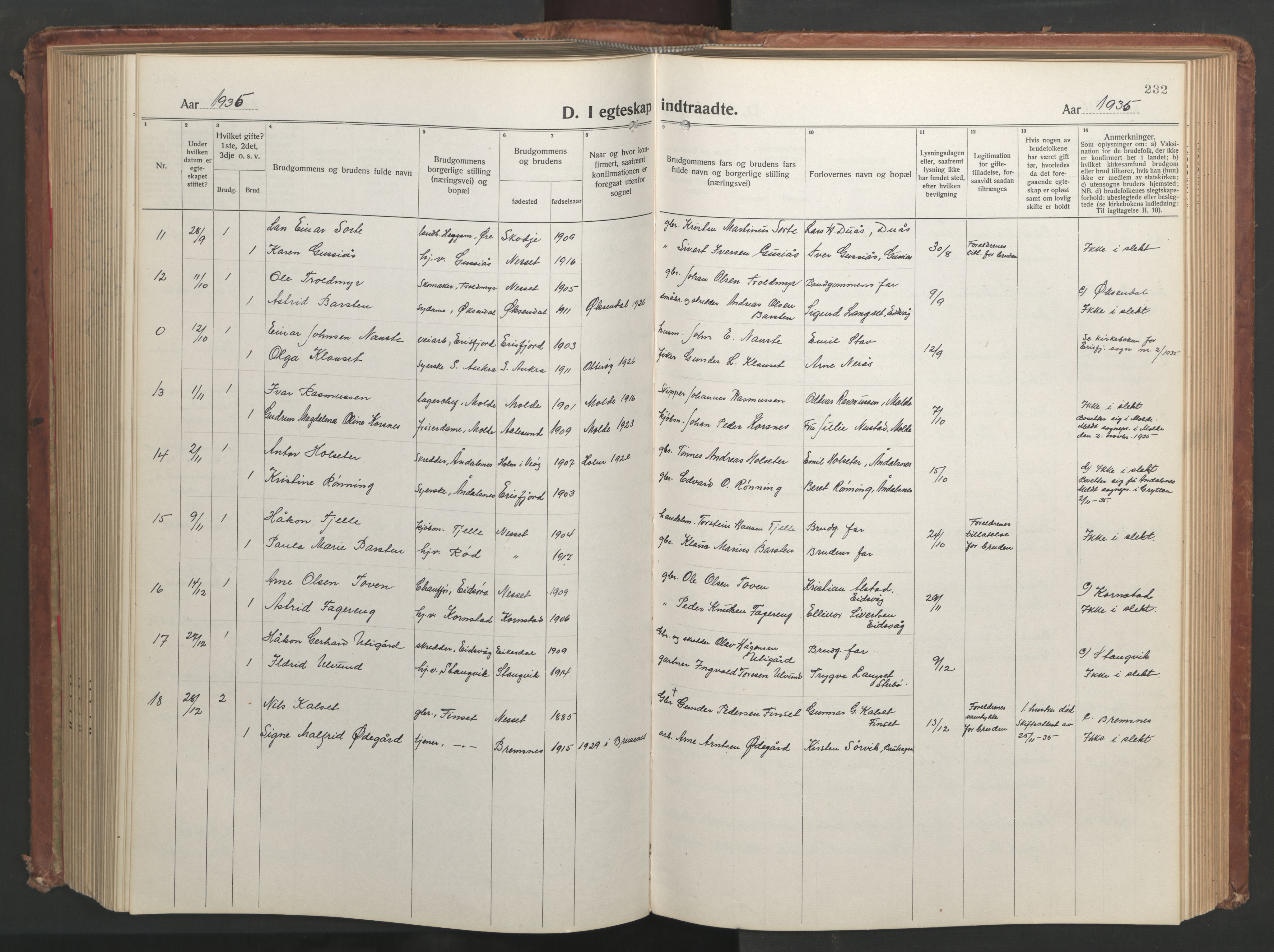 Ministerialprotokoller, klokkerbøker og fødselsregistre - Møre og Romsdal, SAT/A-1454/551/L0633: Parish register (copy) no. 551C05, 1921-1961, p. 232