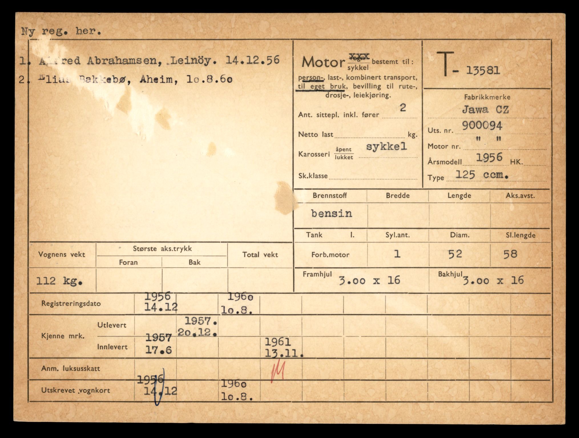 Møre og Romsdal vegkontor - Ålesund trafikkstasjon, AV/SAT-A-4099/F/Fe/L0040: Registreringskort for kjøretøy T 13531 - T 13709, 1927-1998, p. 893