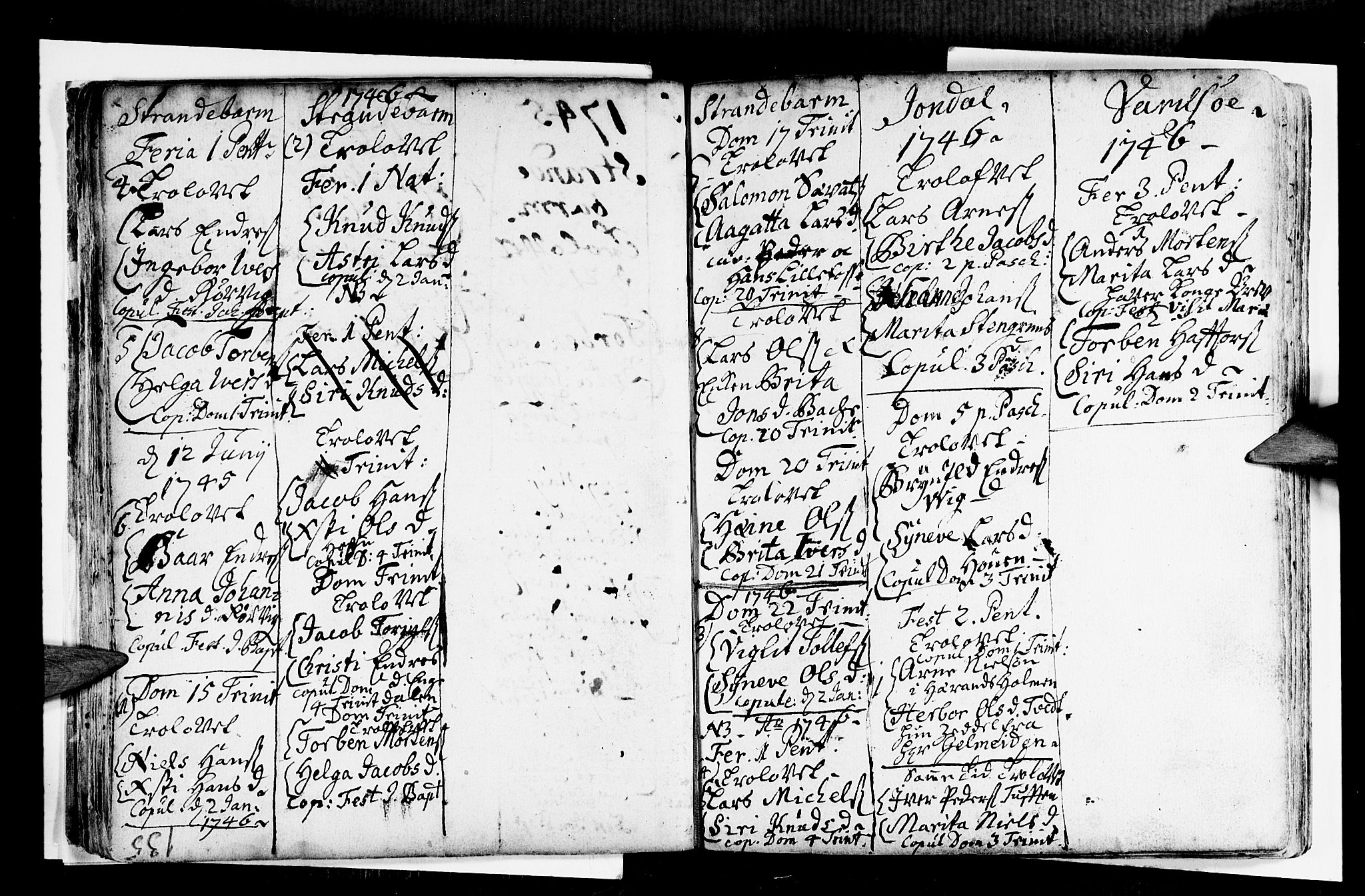 Strandebarm sokneprestembete, SAB/A-78401/H/Haa: Parish register (official) no. A 2 /1, 1727-1750, p. 135