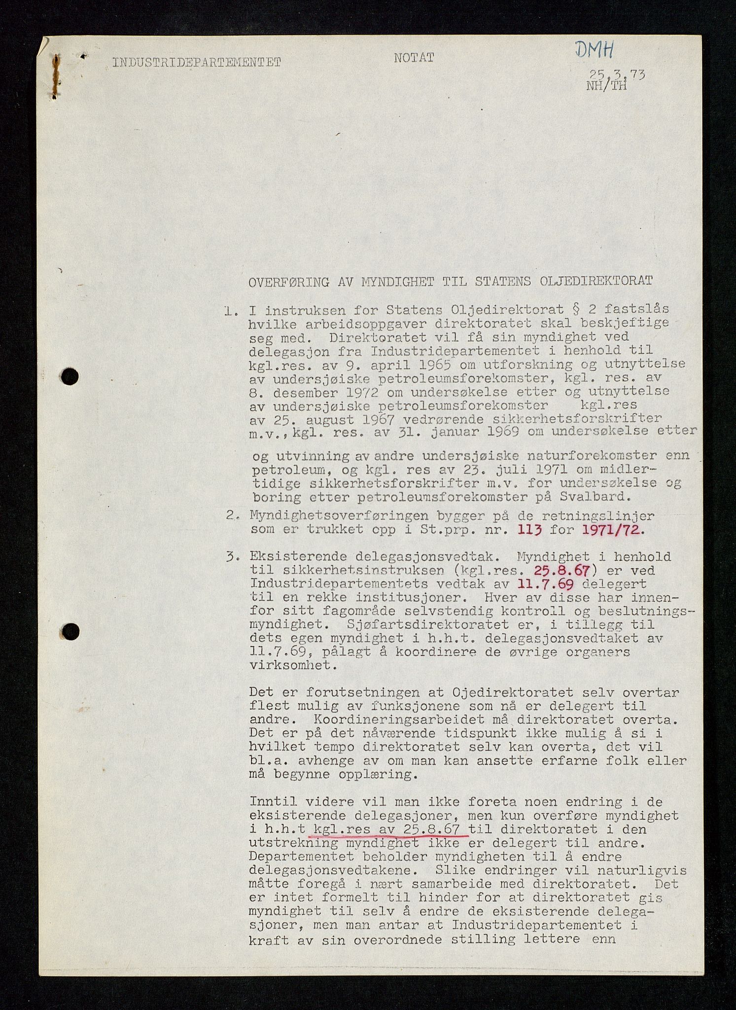 Industridepartementet, Oljekontoret, AV/SAST-A-101348/Db/L0003: Helikopterflyving og helikopterdekk, redningsheis i helikopter, ID Olje, div., 1966-1973, p. 857