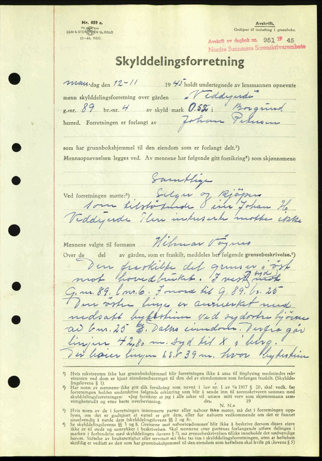 Nordre Sunnmøre sorenskriveri, AV/SAT-A-0006/1/2/2C/2Ca: Mortgage book no. A20a, 1945-1945, Diary no: : 951/1945