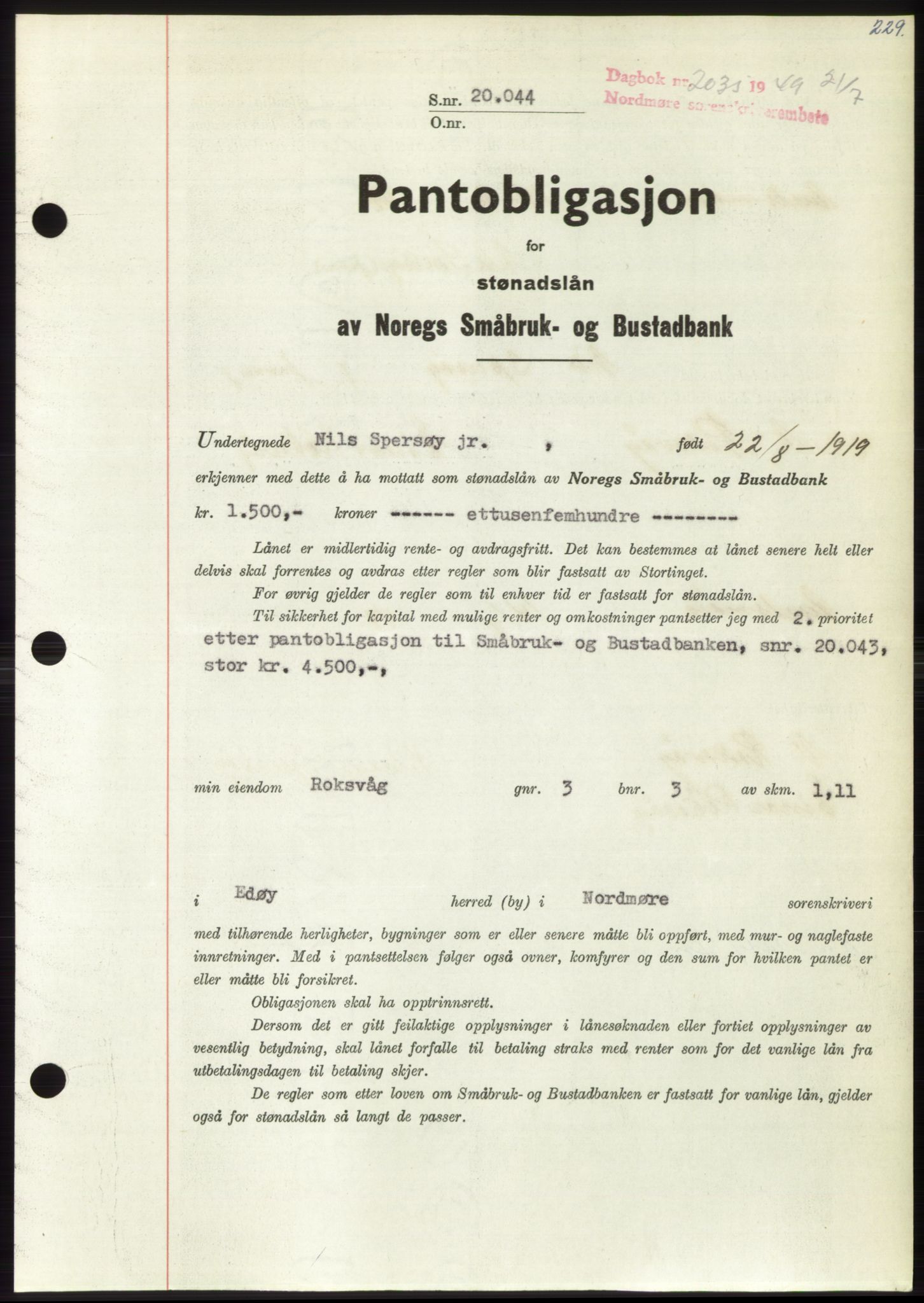 Nordmøre sorenskriveri, AV/SAT-A-4132/1/2/2Ca: Mortgage book no. B102, 1949-1949, Diary no: : 2035/1949